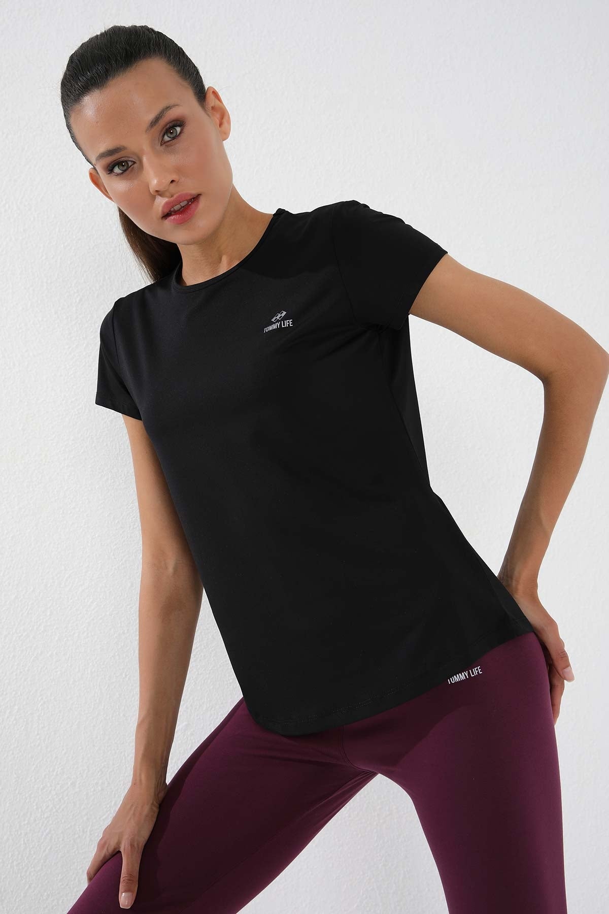 Siyah Basic Kısa Kol Standart Kalıp O Yaka Kadın T-Shirt - 97144