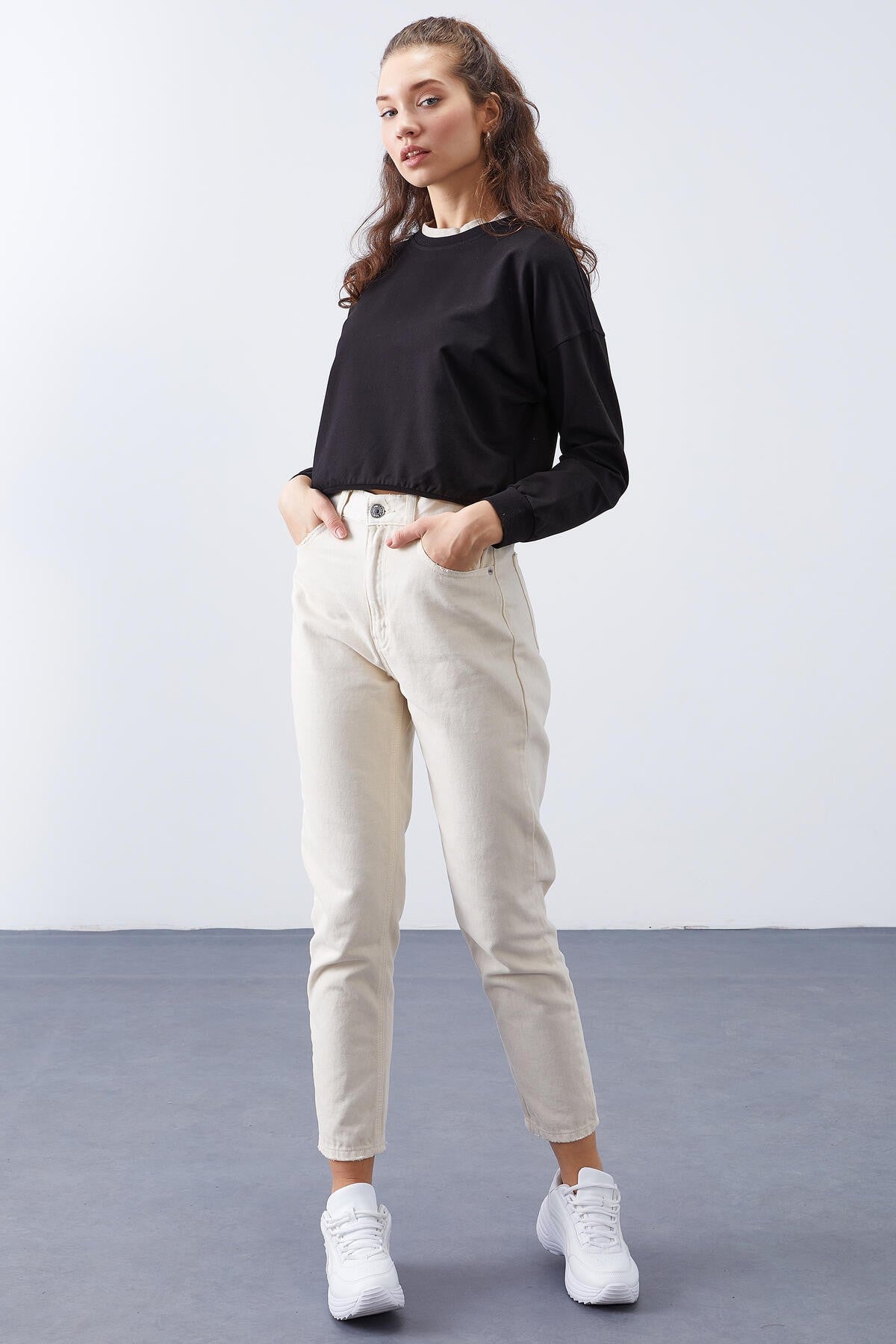 Siyah Basic Rahat Form O Yaka Kadın Sweatshirt - 97114