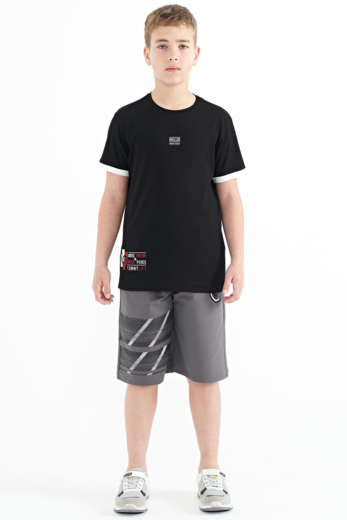 Siyah Baskılı Standart Kalıp O Yaka Erkek Çocuk T-Shirt - 11097