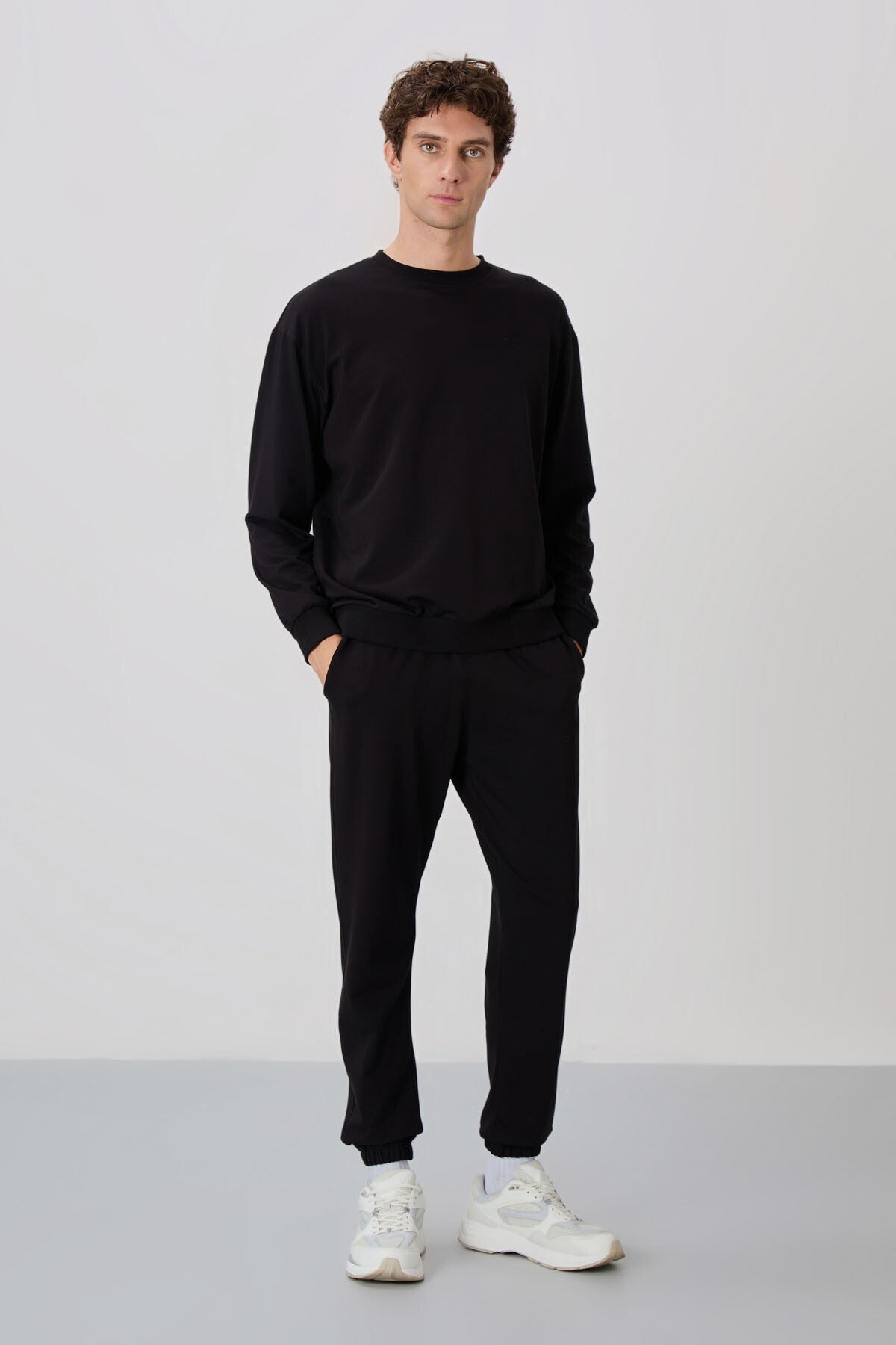 Siyah Casual O Yaka Lastik Paça Pamuklu Erkek Oversize Eşofman Takımı - 85120