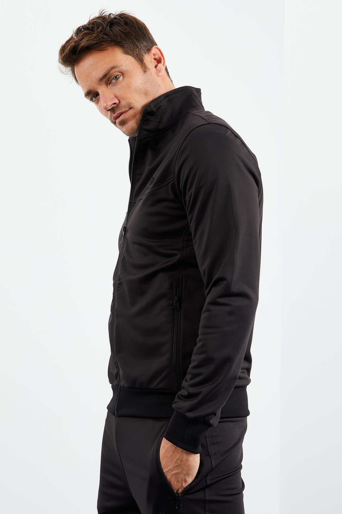 Siyah Dik Yaka Fermuarlı Standart Kalıp Klasik Paça Erkek Eşofman Takımı  - 85162