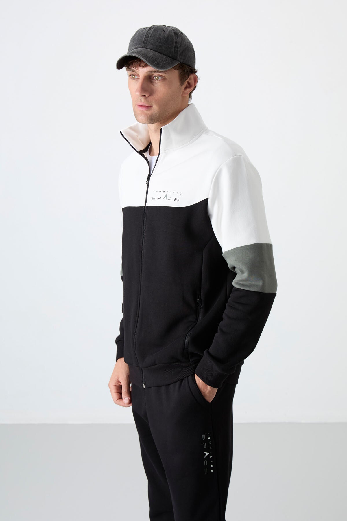 Siyah Dik Yaka  Renk Geçişli İçi Polarlı Erkek Eşofman Takımı  - 85186