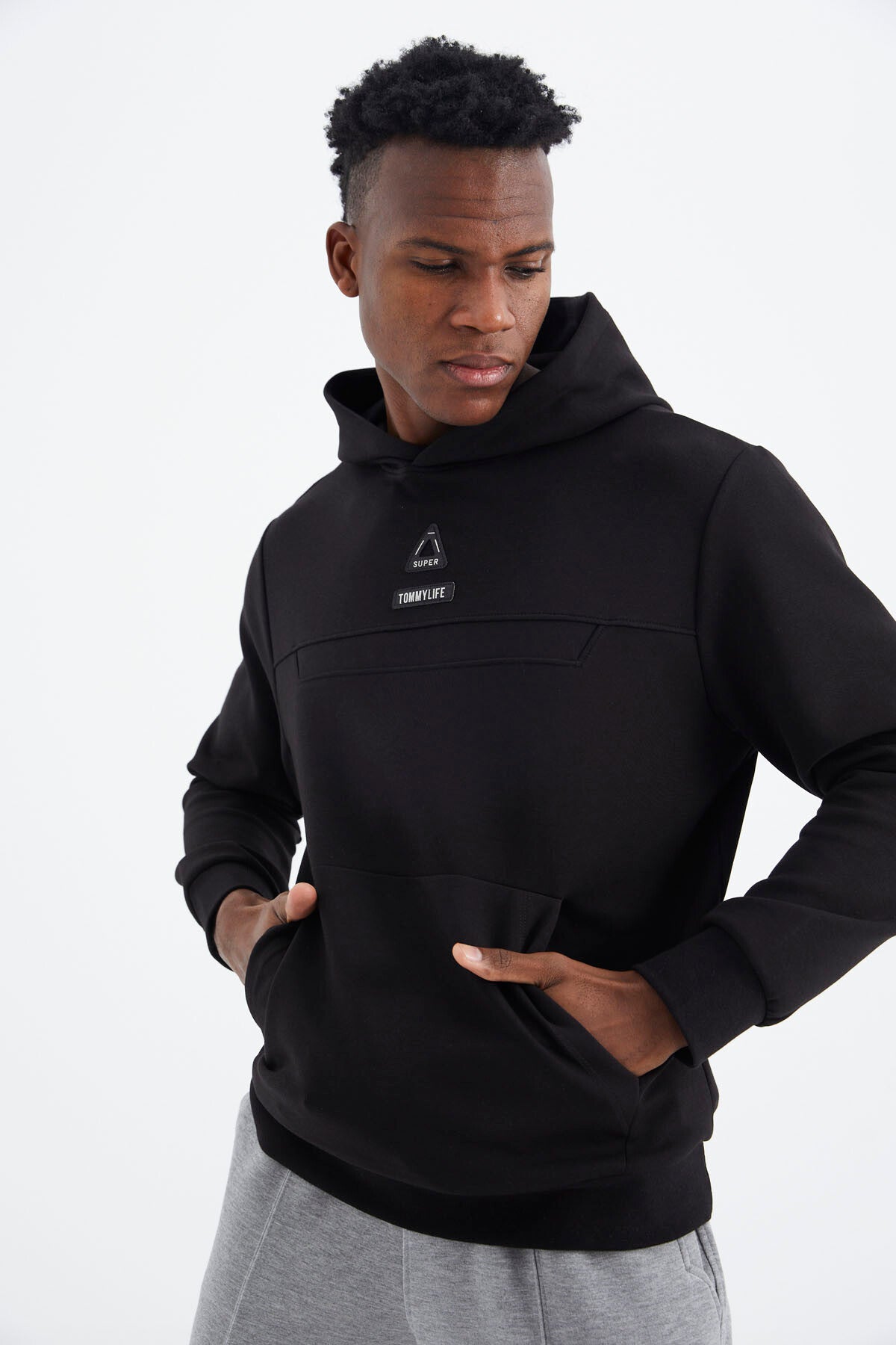 Siyah Kapüşonlu Baskı Detaylı Rahat Kalıp Erkek Sweatshirt - 88296