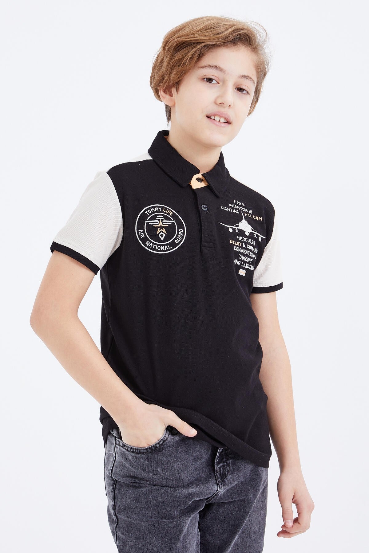 Siyah Nakış Detaylı Kısa Kollu Polo Yaka Erkek Çocuk T-Shirt  - 10906