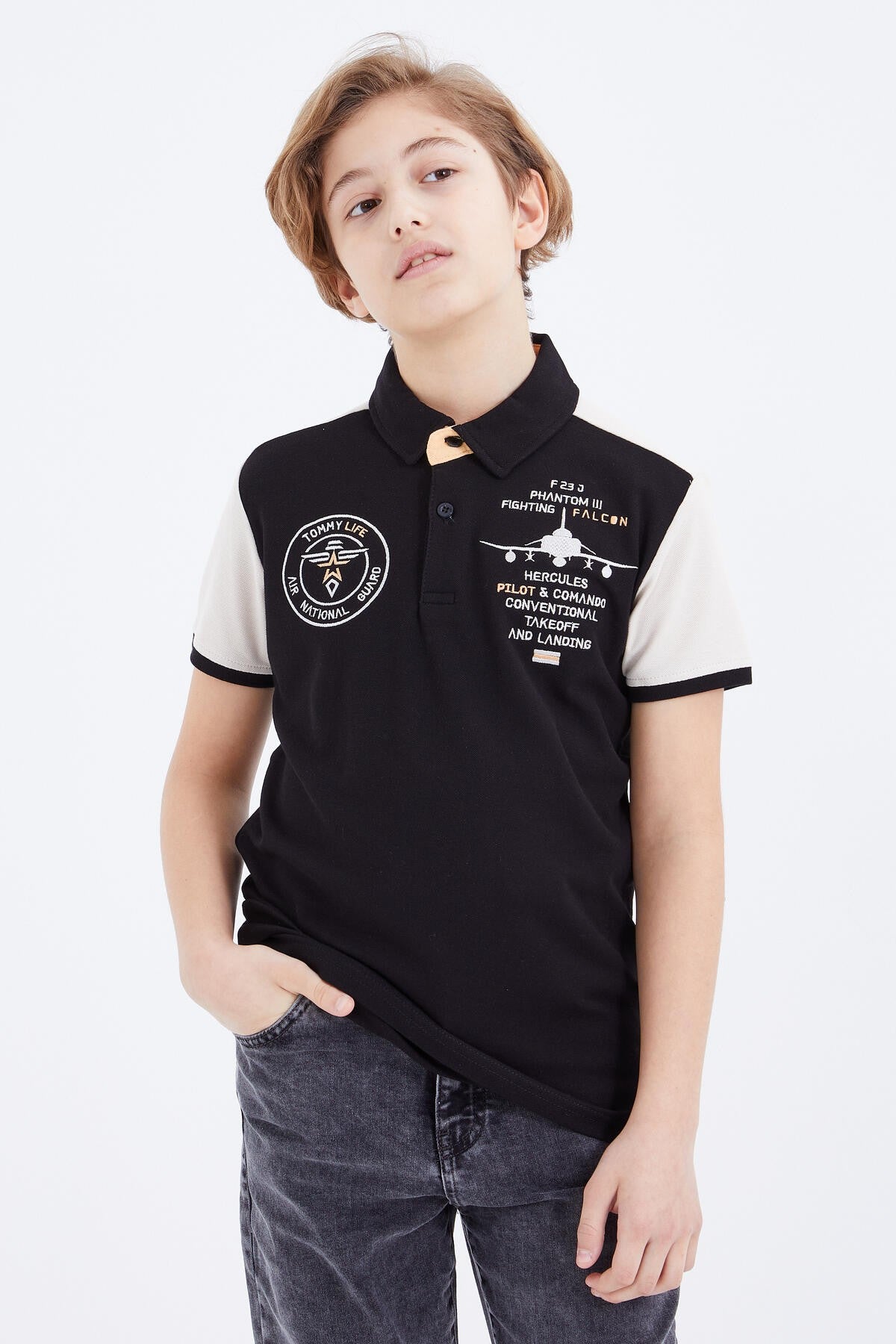 Siyah Nakış Detaylı Kısa Kollu Polo Yaka Erkek Çocuk T-Shirt  - 10906
