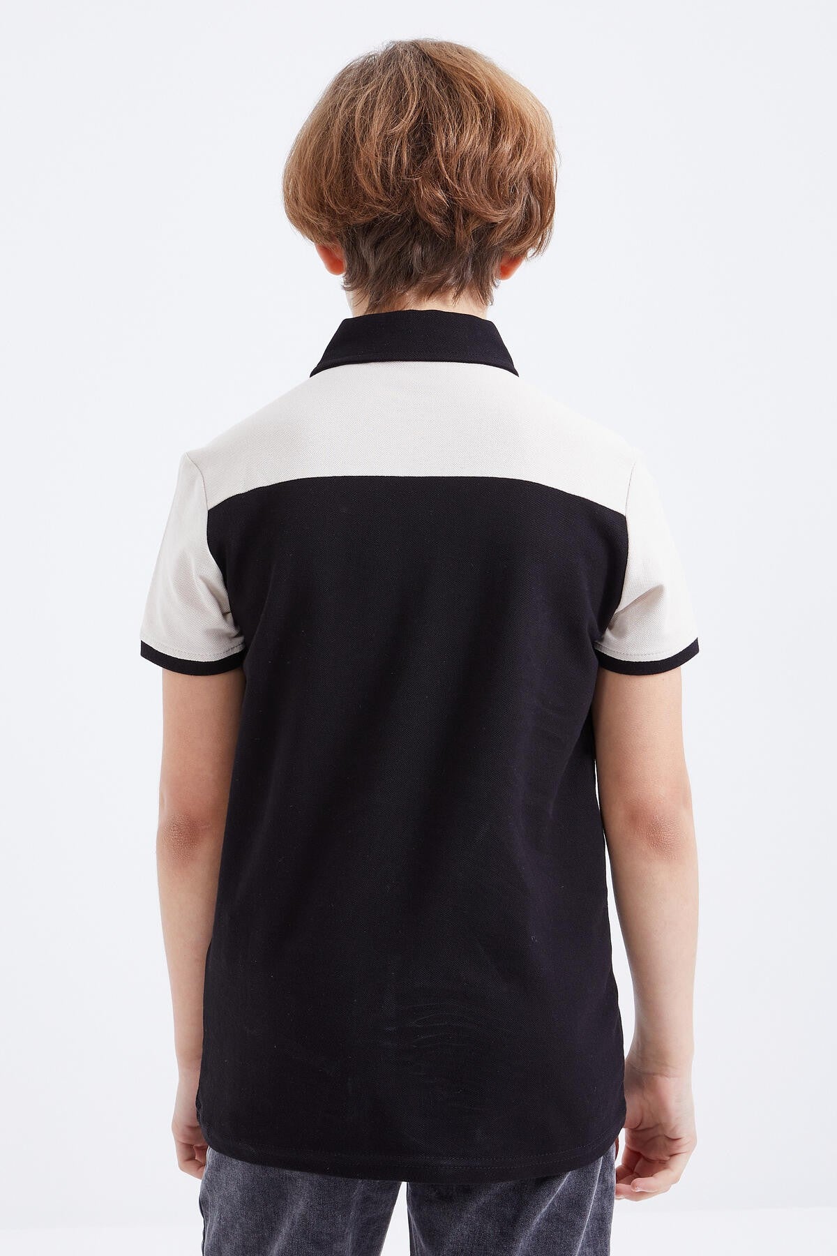 Siyah Nakış Detaylı Kısa Kollu Polo Yaka Erkek Çocuk T-Shirt  - 10906
