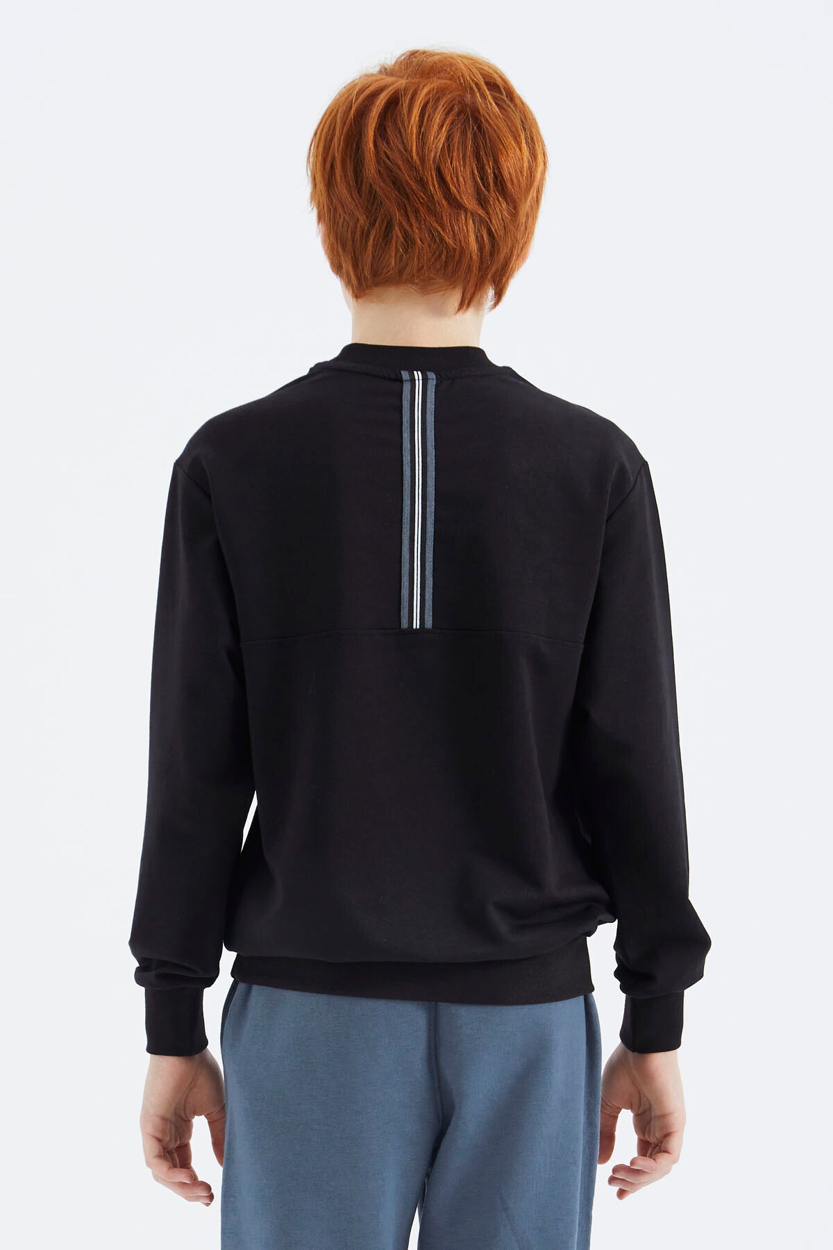 Siyah O Yaka Erkek Çocuk Sweatshirt - 11178