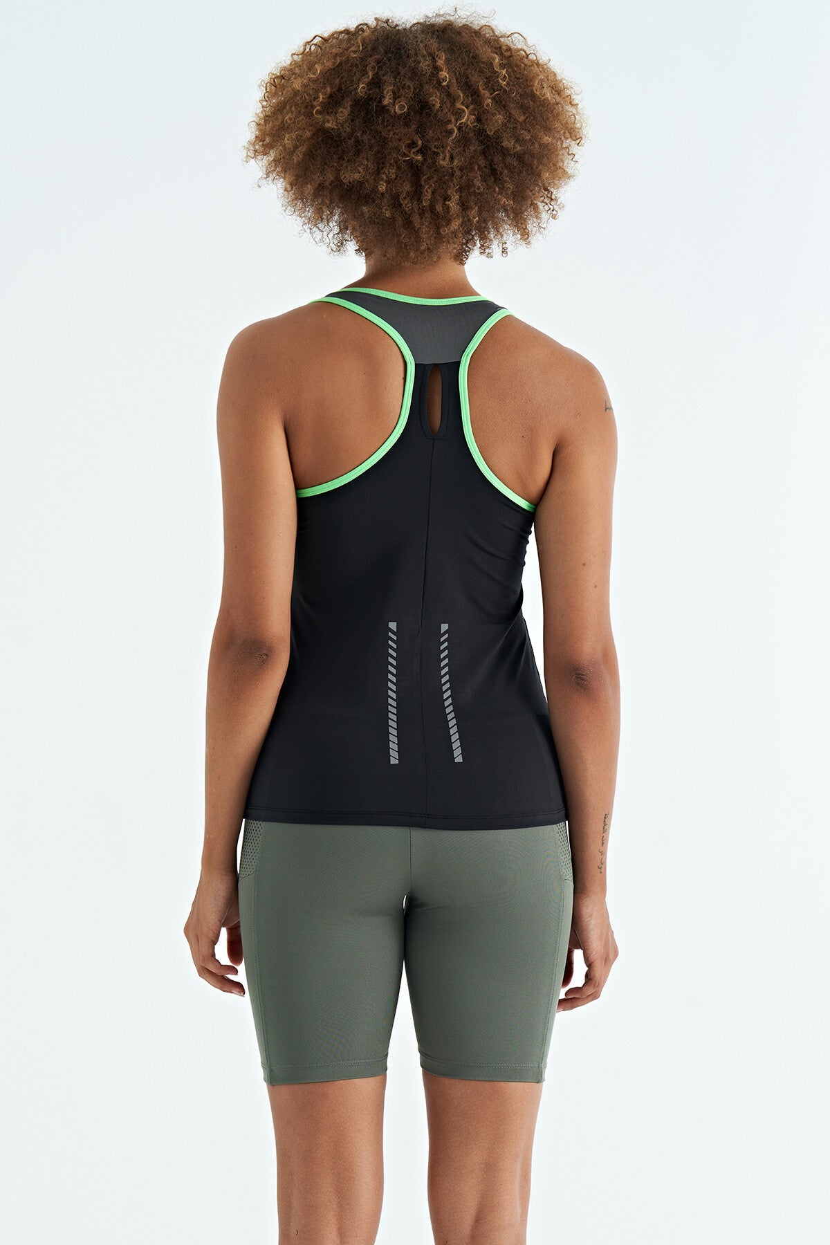 Siyah Sırt Detaylı Baskılı Standart Kalıp Kadın Atlet - 97269