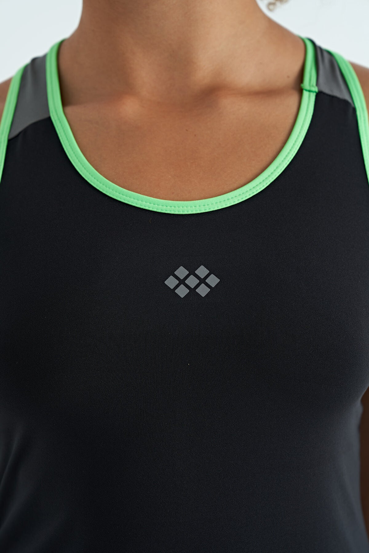 Siyah Sırt Detaylı Baskılı Standart Kalıp Kadın Atlet - 97269