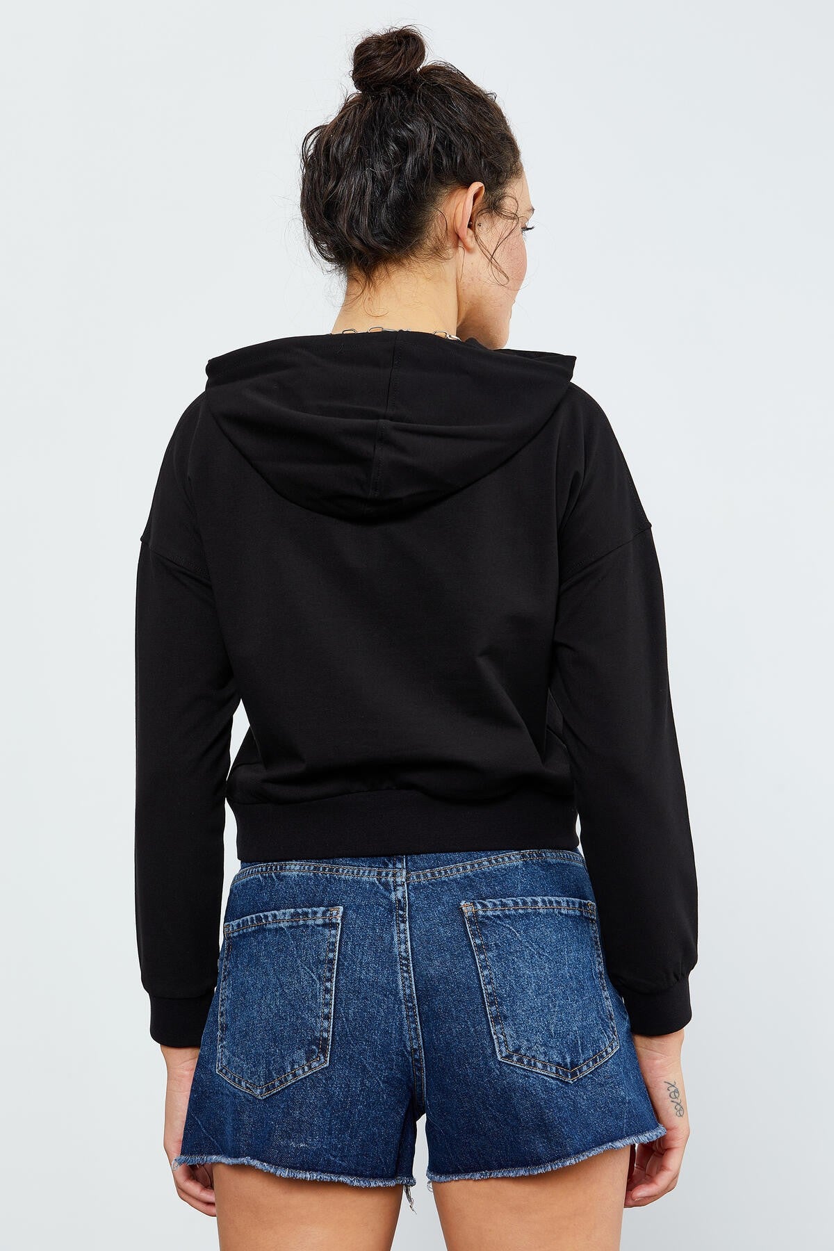 Siyah Uzun Kol Rahat Form Kapüşonlu Kadın Sweatshirt - 97115