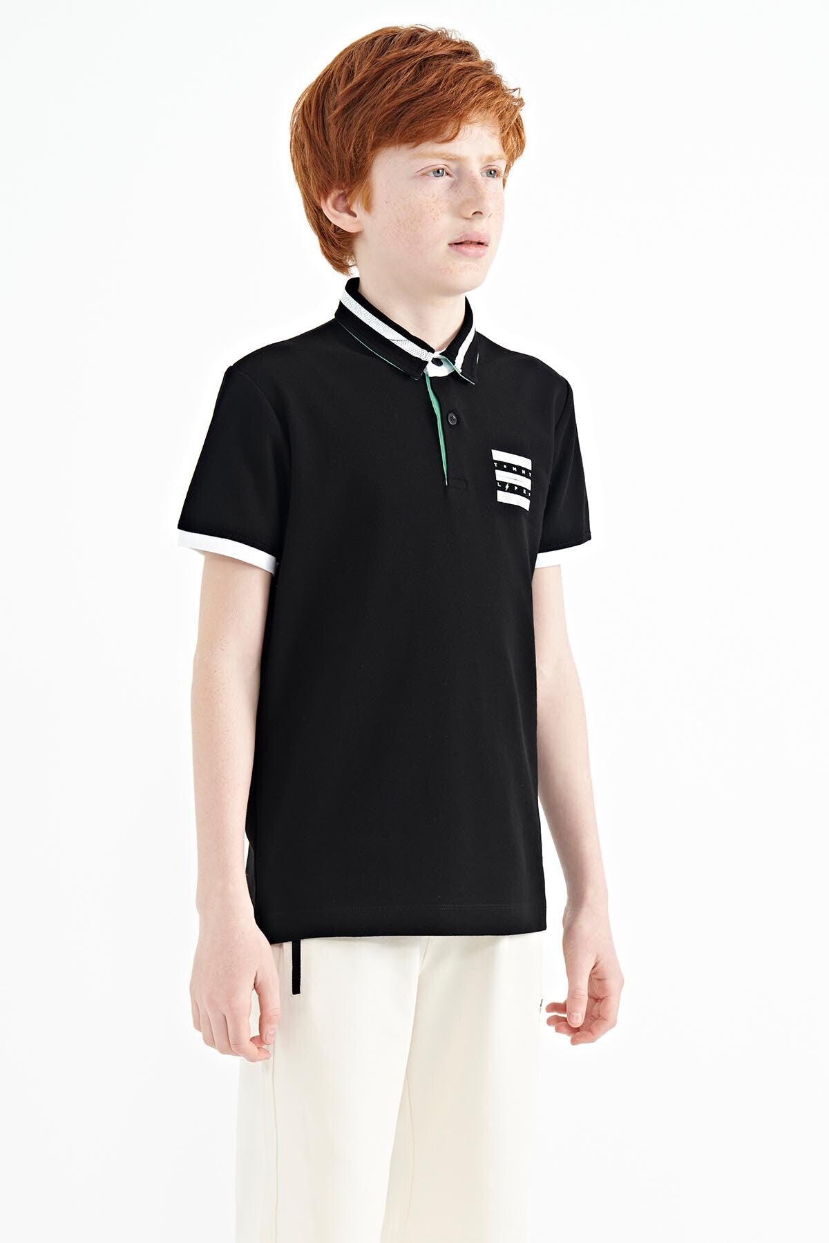 Siyah Yakası Renk Bloklu Baskı Detaylı Standart Kalıp Erkek Çocuk T-Shirt - 11111