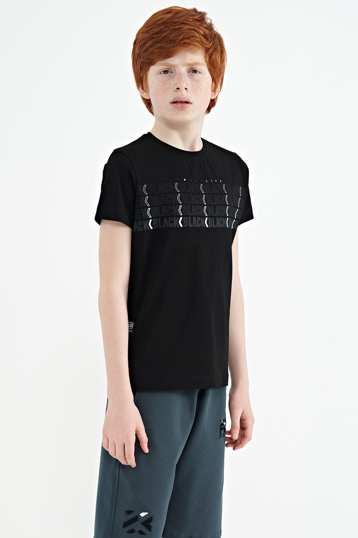 Siyah Yazı Baskılı O Yaka Standart Kalıp Erkek Çocuk T-Shirt - 11149