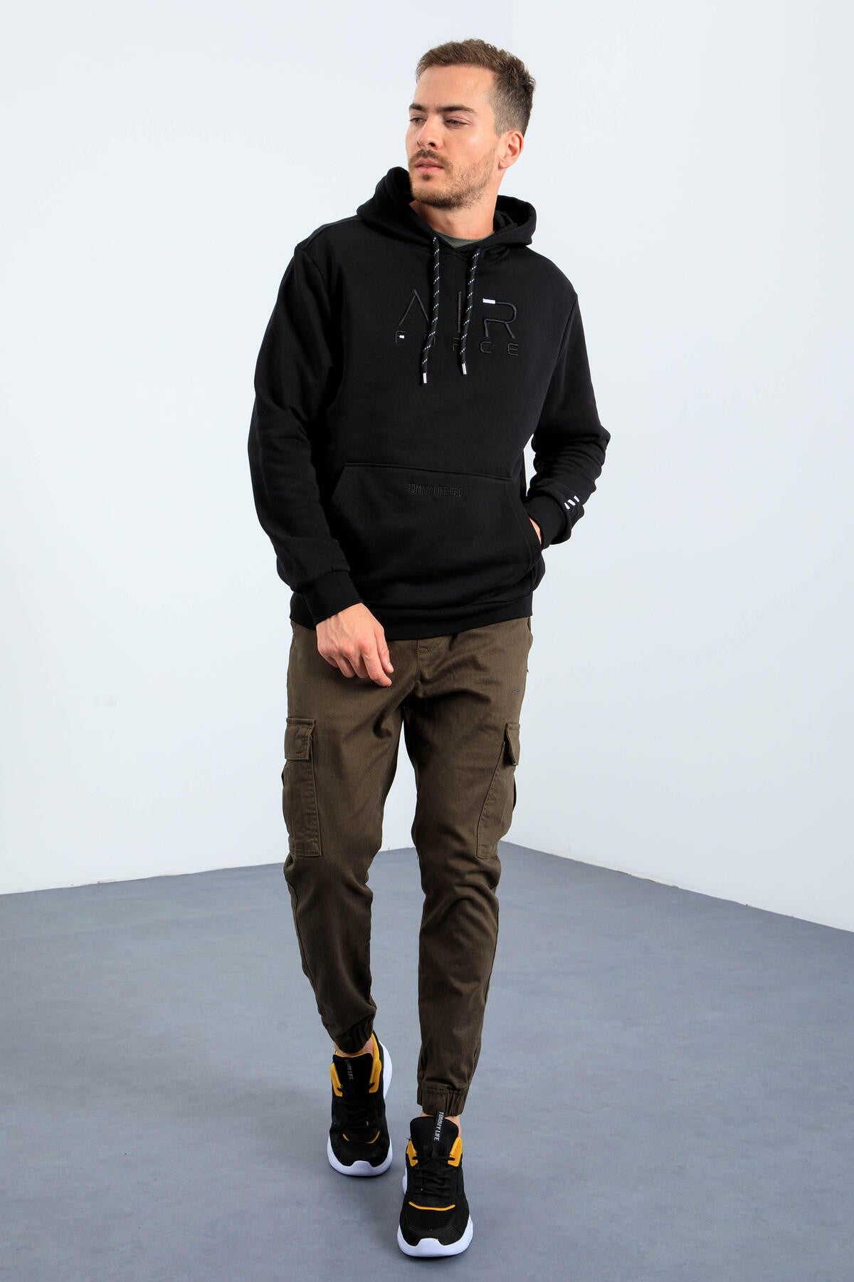 Siyah Yazı Nakışlı Standart Kalıp Kapüşonlu Erkek Sweatshirt - 87838