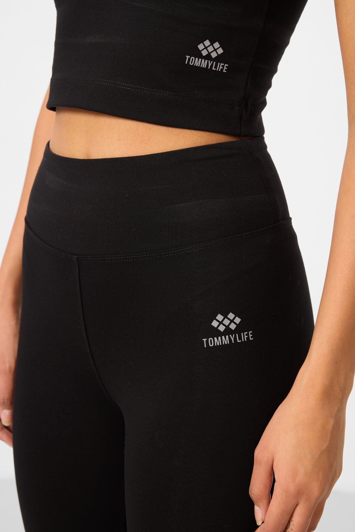 Siyah Yüksek Bel Kapri-Crop Atlet Slim Fit Kadın Tayt Takım - 95284
