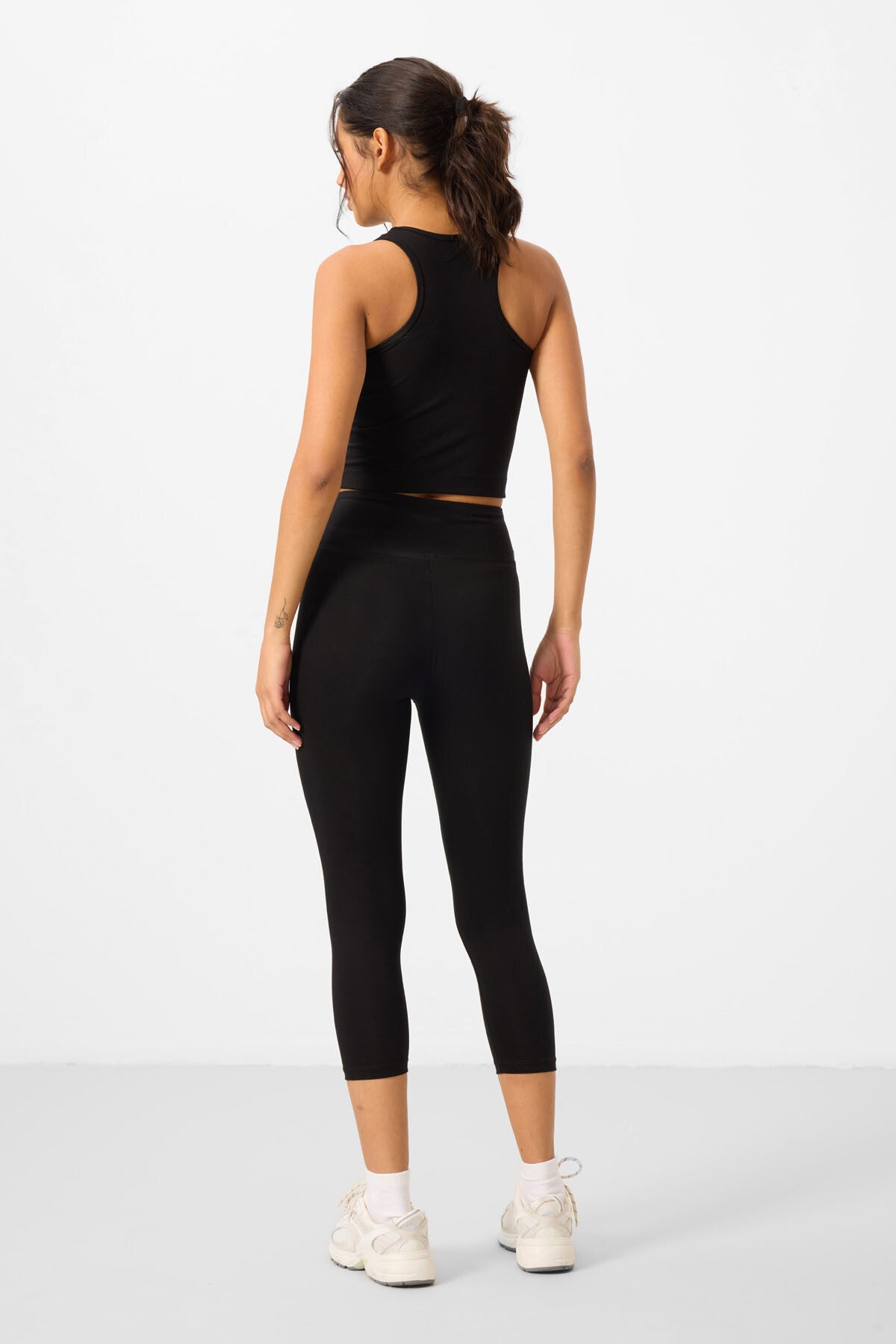 Siyah Yüksek Bel Kapri-Crop Atlet Slim Fit Kadın Tayt Takım - 95284