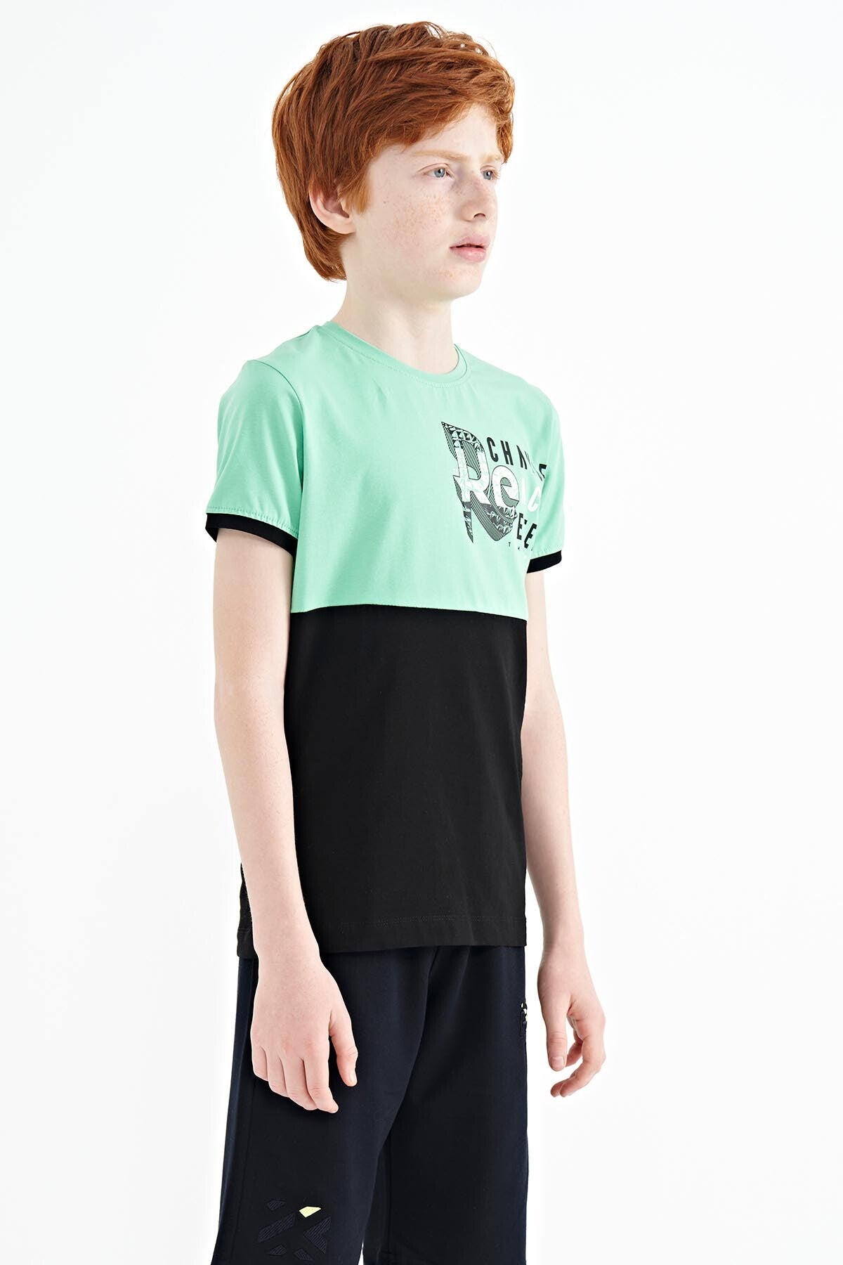 Su Yeşili Baskı Detaylı Renk Bloklu Standart Kalıp O Yaka Erkek Çocuk T-Shirt - 11107