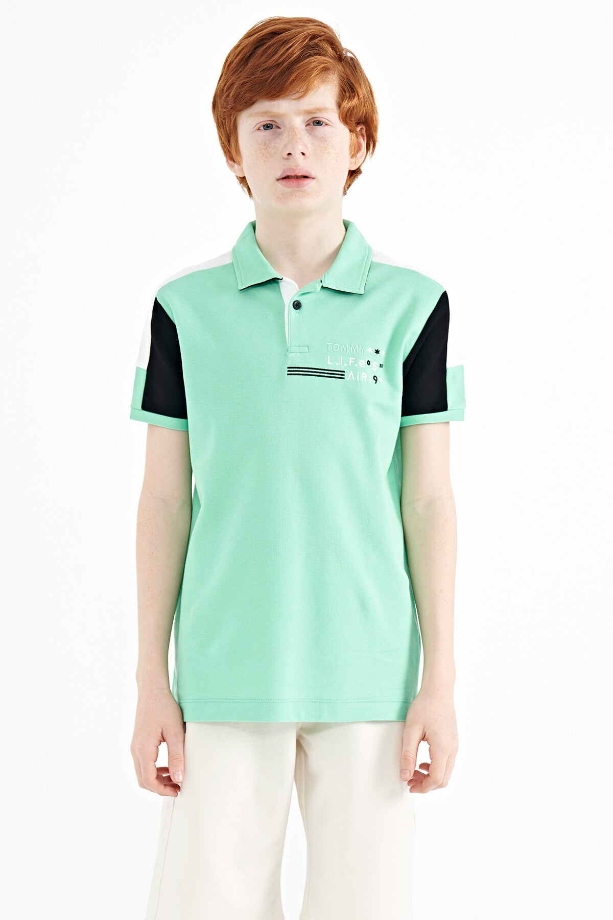 Su Yeşili Renk Bloklu Omuz Garni Detaylı Standart Kalıp Erkek Çocuk T-Shirt - 11155