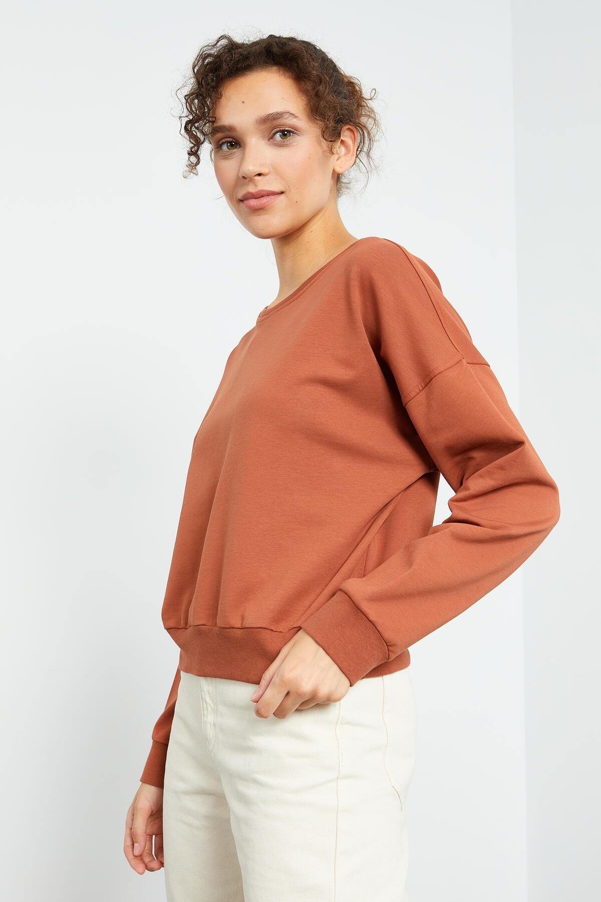 Tarçın Basic Rahat Form O Yaka Kadın Sweatshirt - 97114
