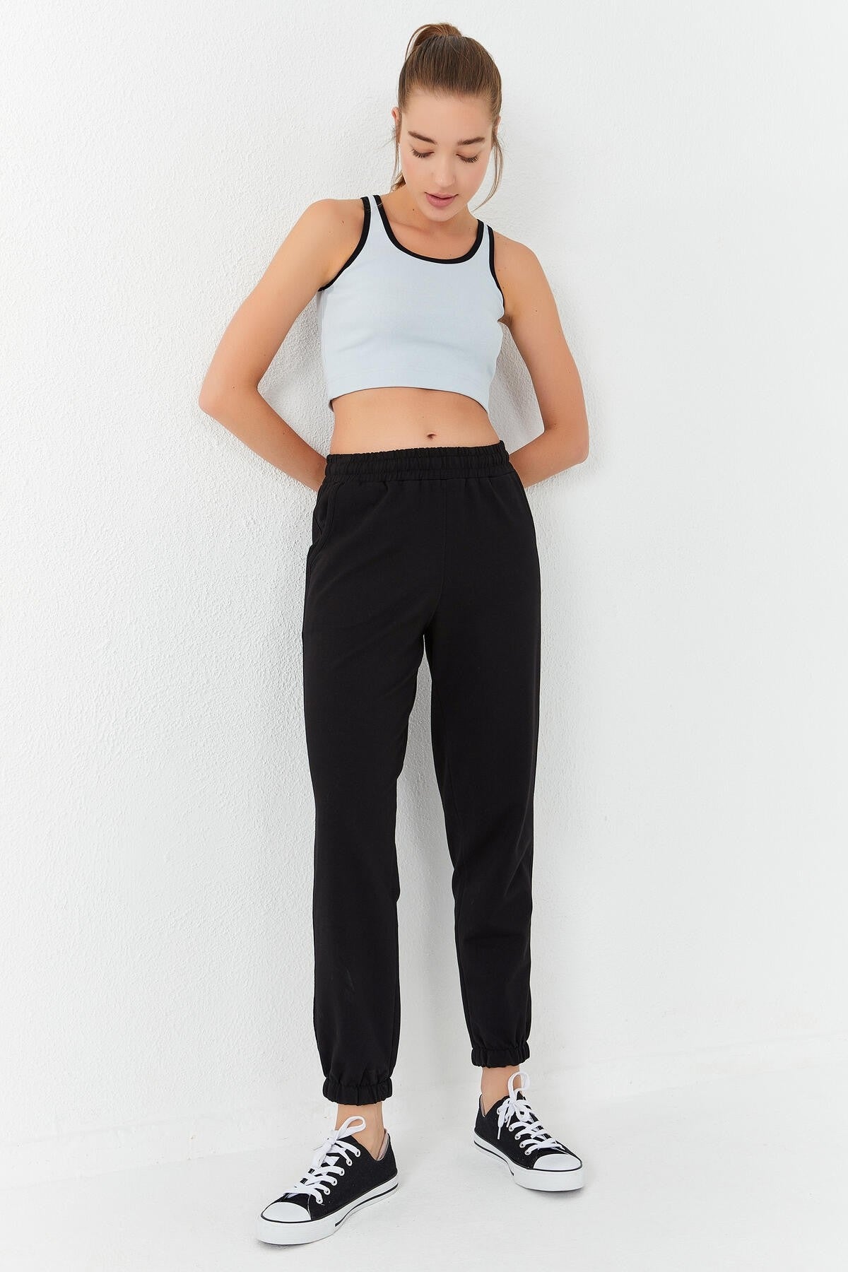 Taş Basic Sıfır Kol Dar Kalıp U Yaka Kadın Crop Top Atlet - 97162