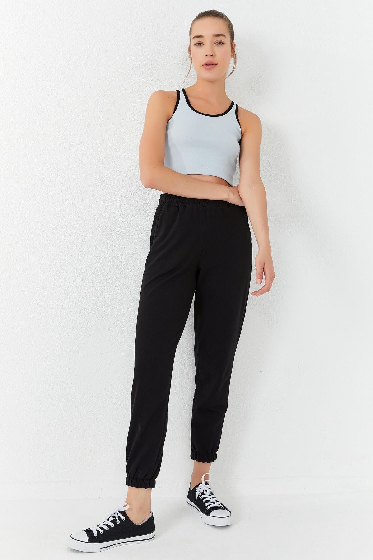 Taş Basic Sıfır Kol Dar Kalıp U Yaka Kadın Crop Top Atlet - 97162