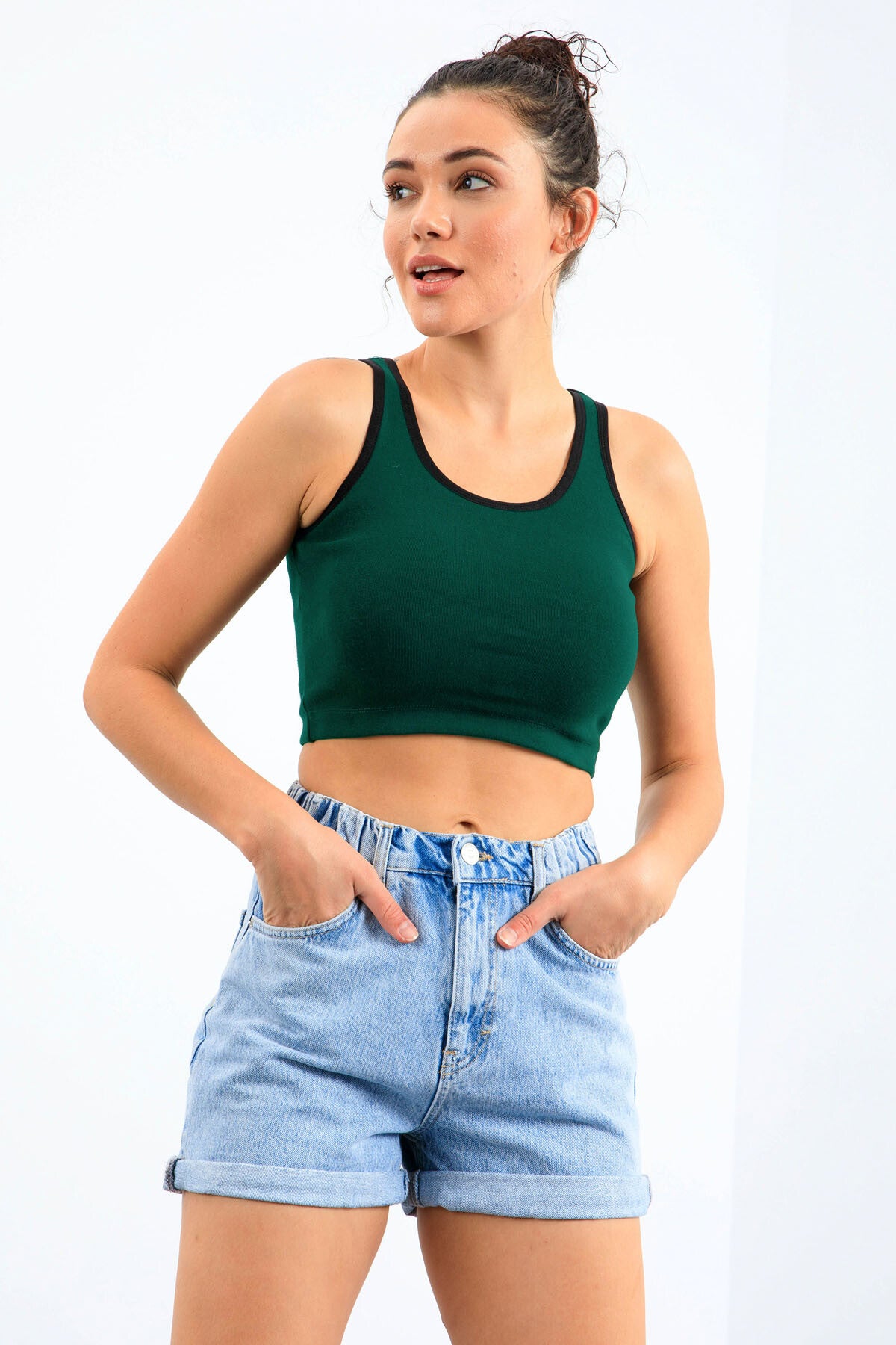 Yeşil Basic Sıfır Kol Dar Kalıp U Yaka Kadın Crop Top Atlet - 97162