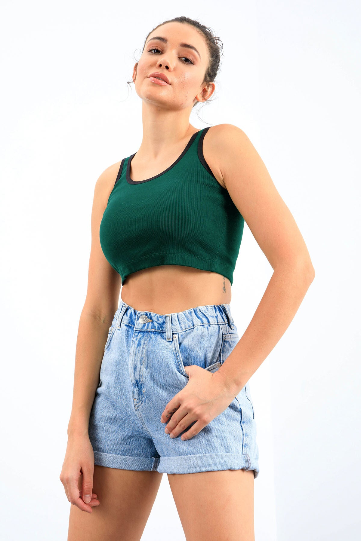 Yeşil Basic Sıfır Kol Dar Kalıp U Yaka Kadın Crop Top Atlet - 97162
