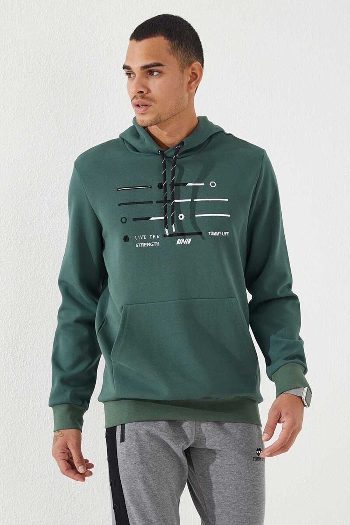 Yeşil Şerit Nakışlı Standart Kalıp Kapüşonlu Erkek Sweatshirt - 87885
