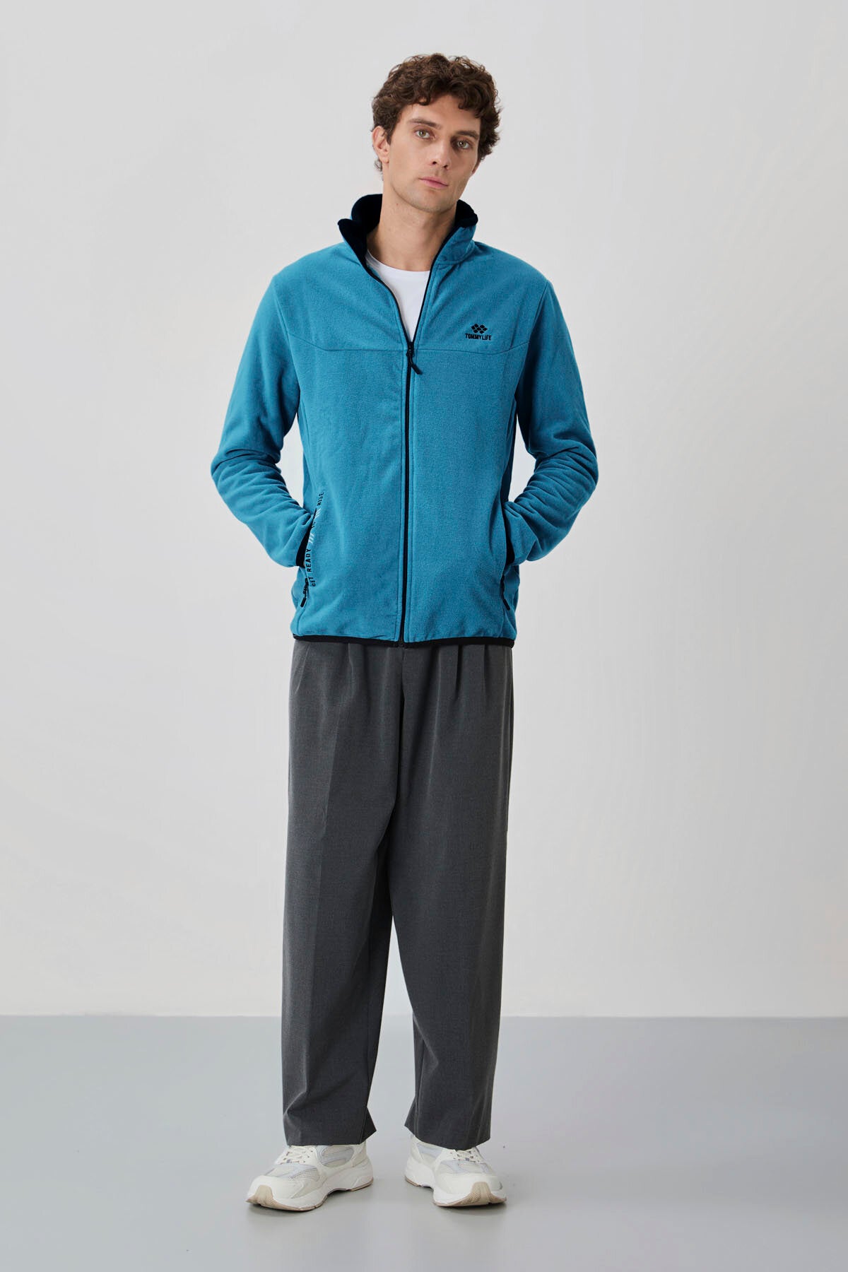 Zümrüt Yazı Nakışlı Dik Yaka Fermuarlı Standart Kalıp Erkek Sweatshirt Polar - 87992