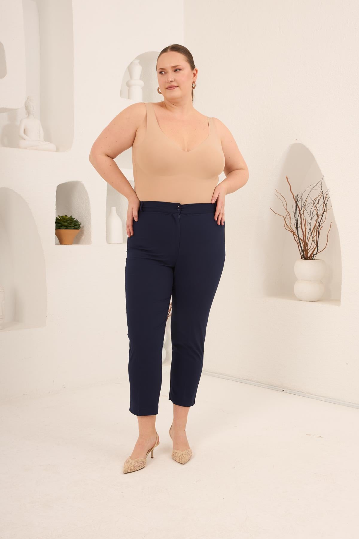 Paça Yırtmaçlı Büyük Beden Gabardin Pantolon Lacivert