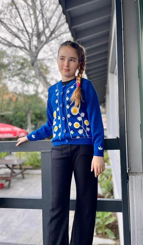 Papatya Nakışlı Triko İkili Takım Saks 8 Yaş