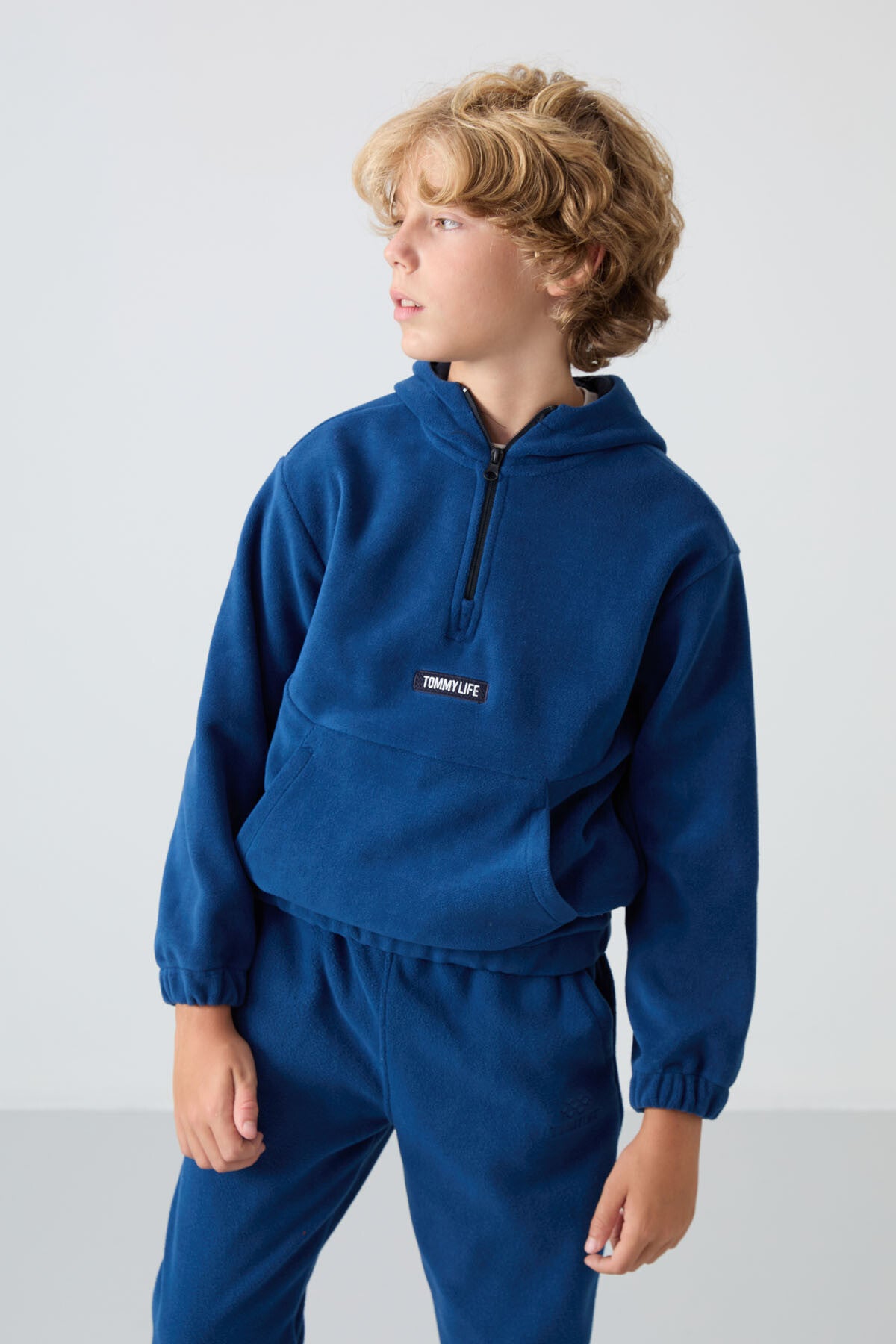 Parlament Kalın Yumuşak Dokulu Standart Fit Nakışlı Polar Erkek Çocuk Sweatshirt - 11230