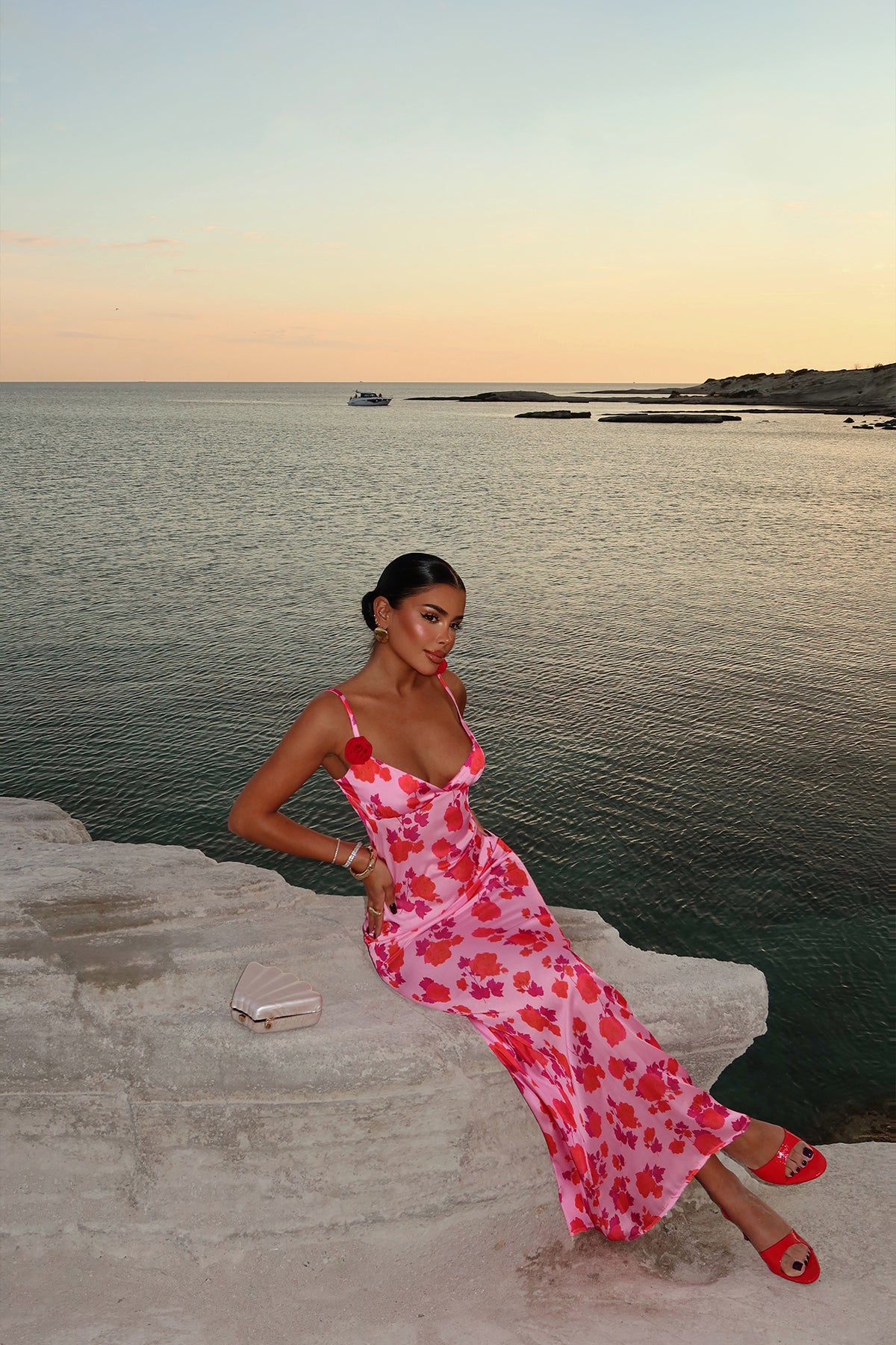 Pembe Chyler Uzun Çiçek Desenli Elbise ATE-1638