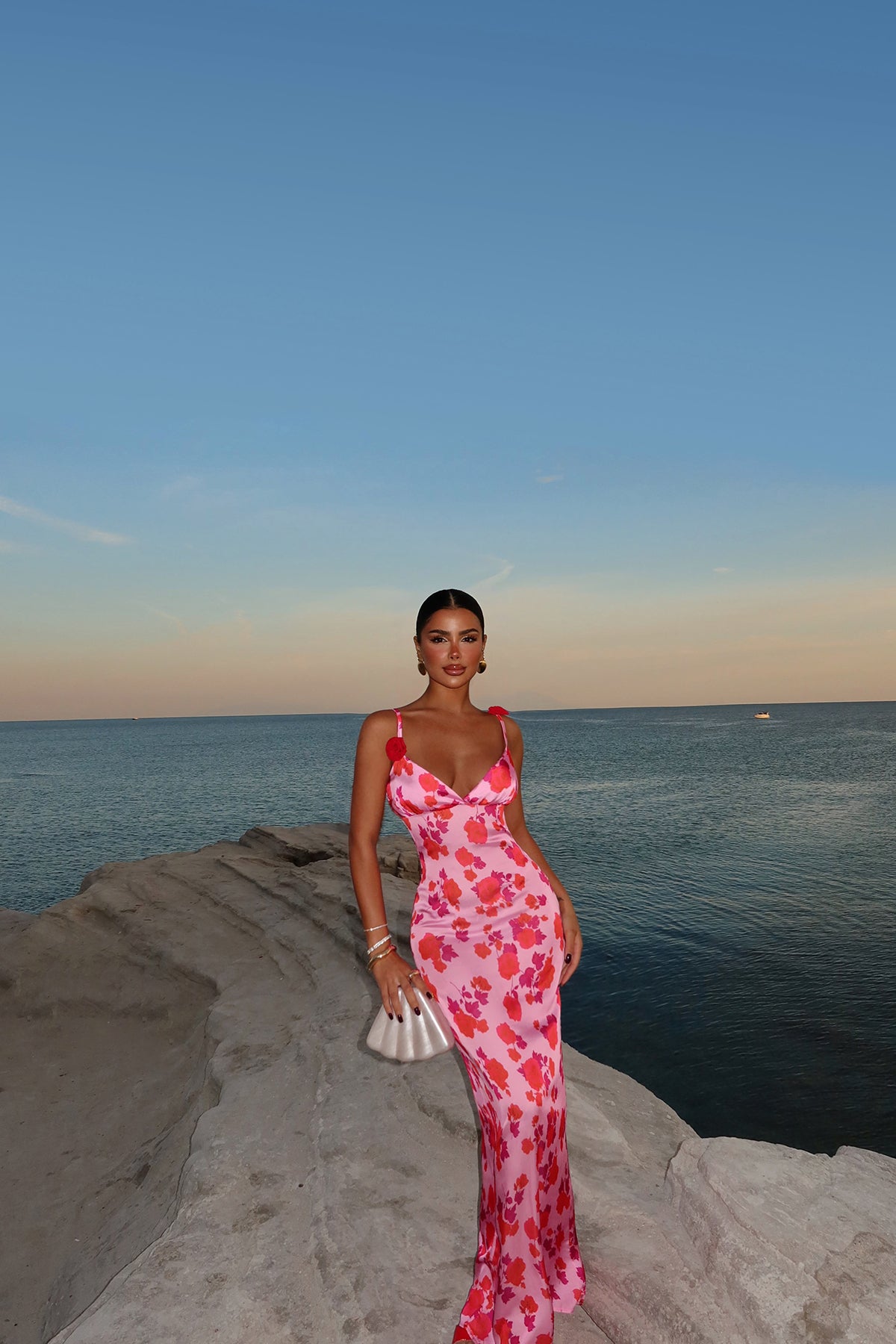 Pembe Chyler Uzun Çiçek Desenli Elbise ATE-1638