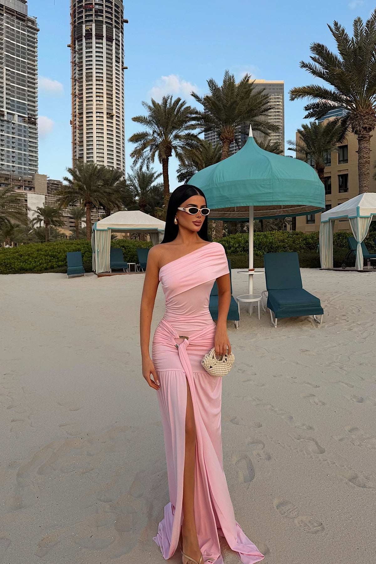 Pembe Nicolette Uzun Yırtmaçlı Elbise ATE-4597