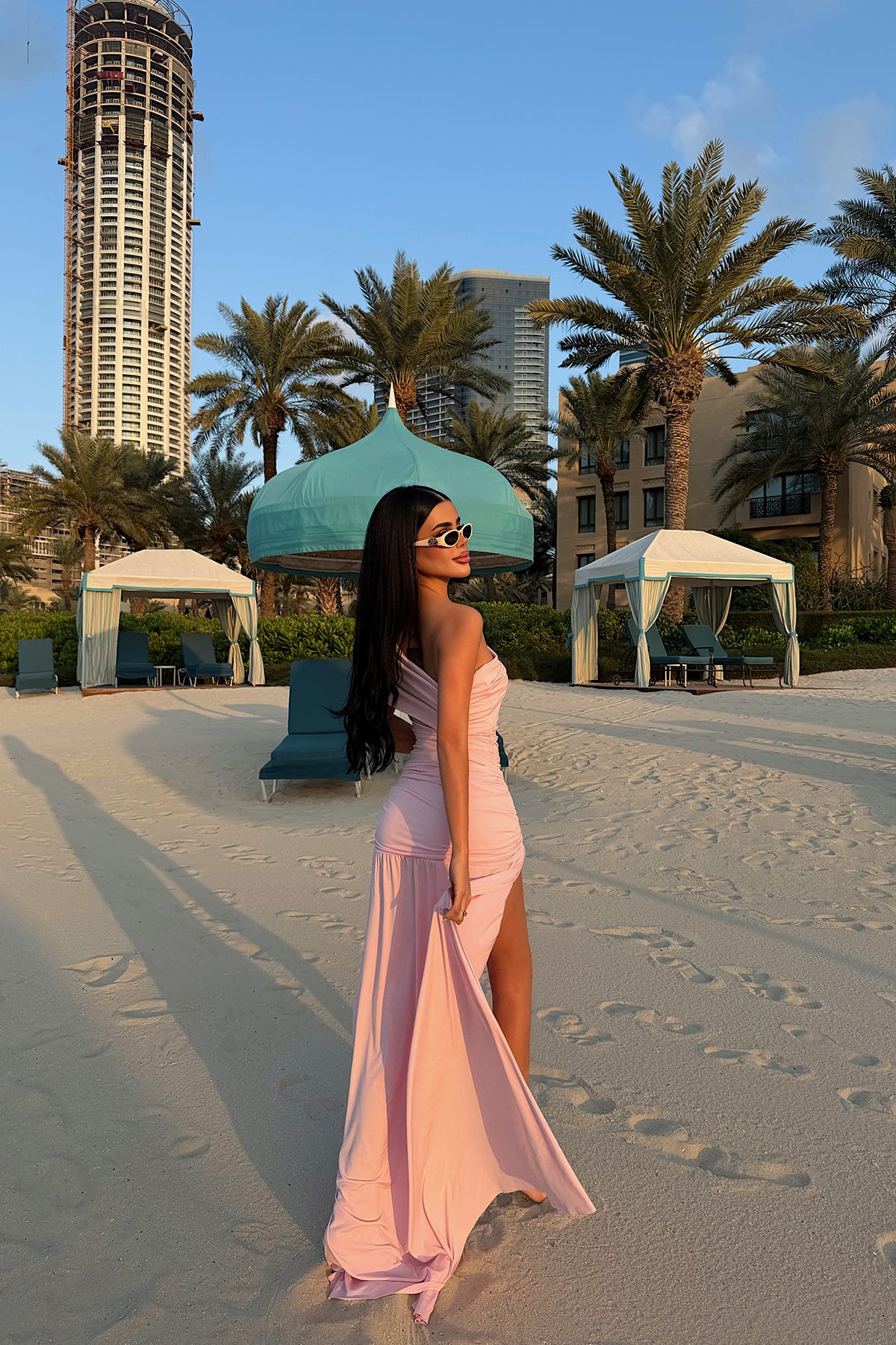 Pembe Nicolette Uzun Yırtmaçlı Elbise ATE-4597