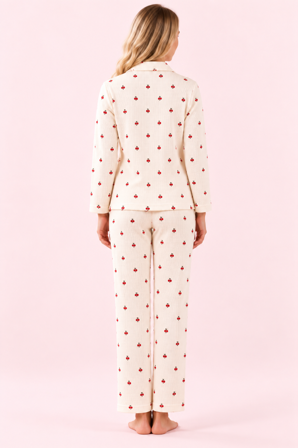 Kadın Ekru Kiraz Desenli Önden Düğmeli Pijama Takımı