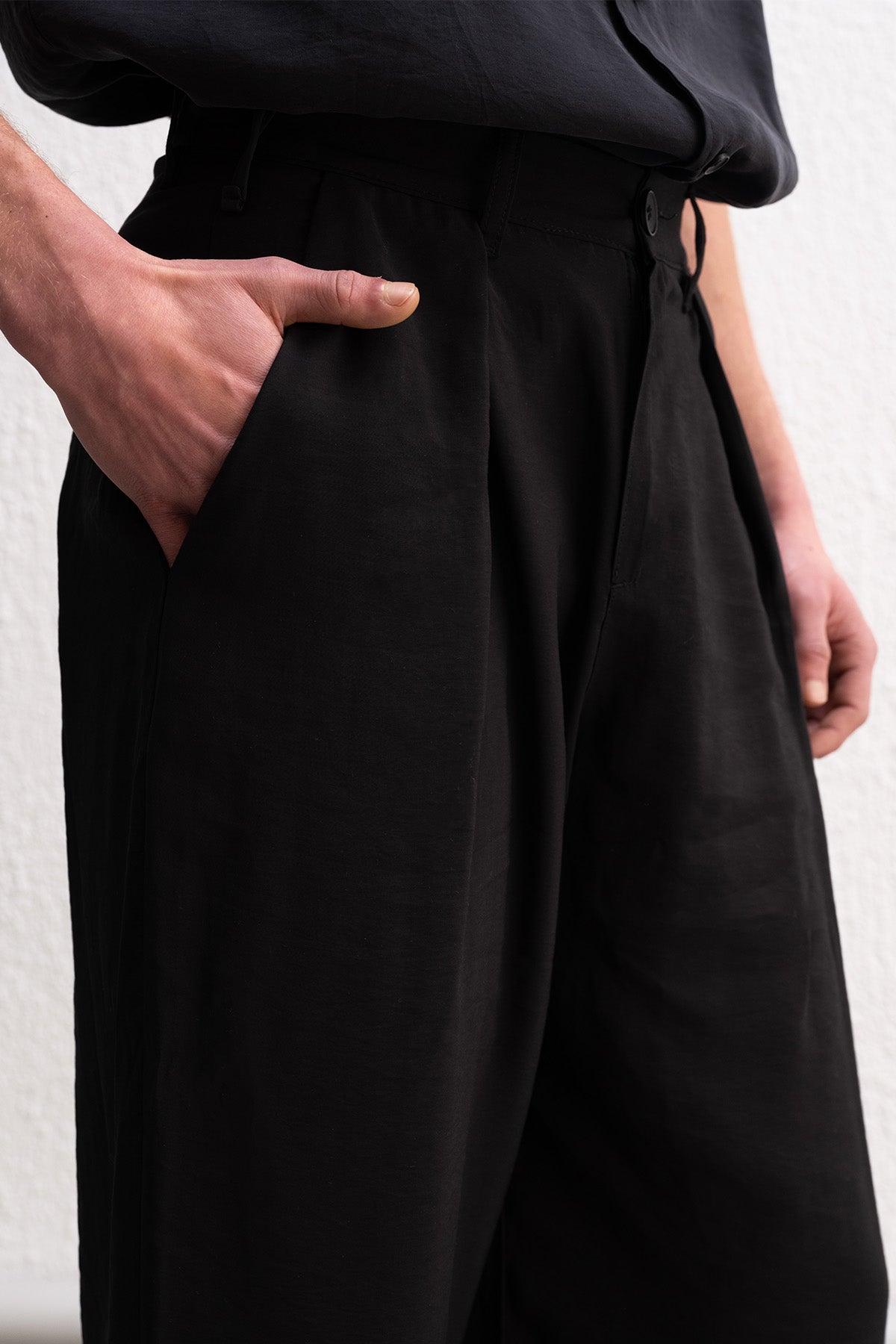 PİLİLİ DÖKÜMLÜ SİYAH PANTOLON - SİYAH XL