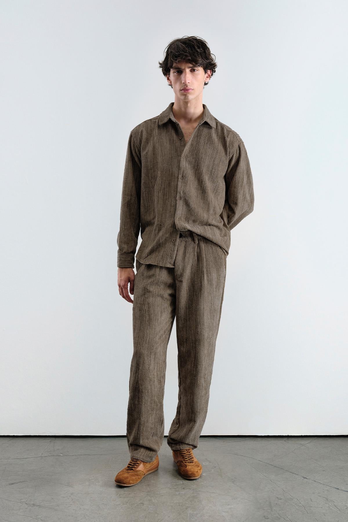 PİLİLİ KADİFE KAHVERENGİ PANTOLON