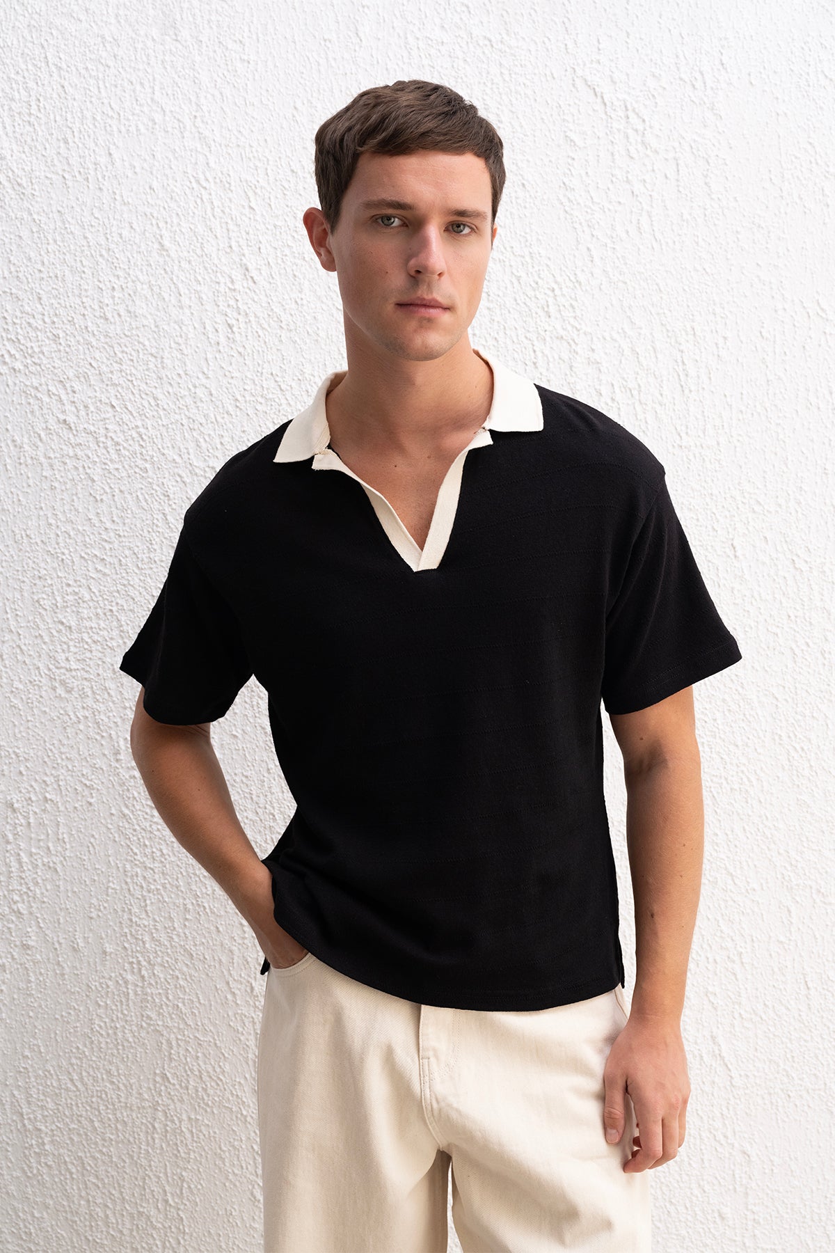 POLO YAKA SİYAH T-SHIRT