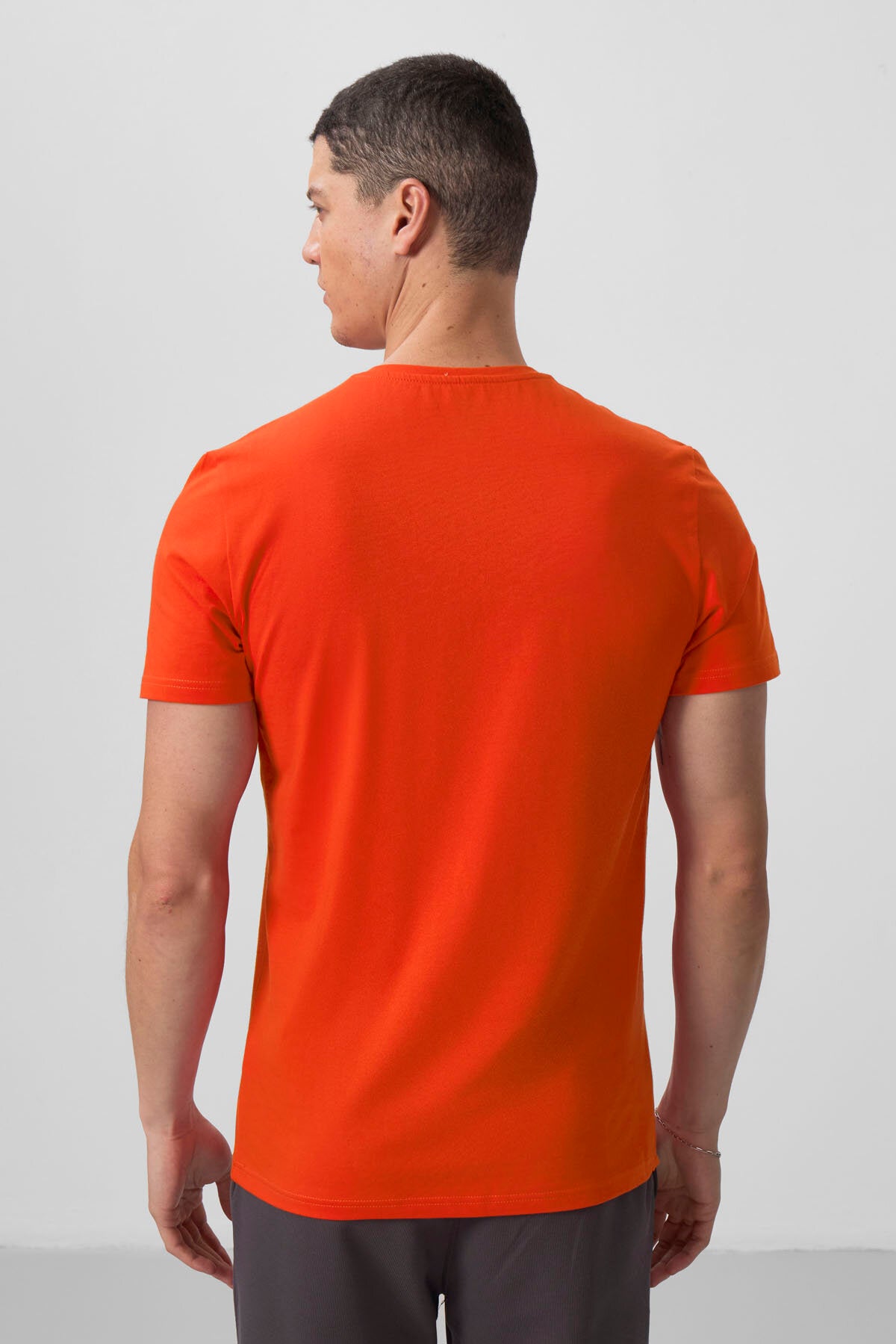 Portakal Basic Kısa Kol Standart Kalıp V Yaka Erkek T-Shirt - 87912