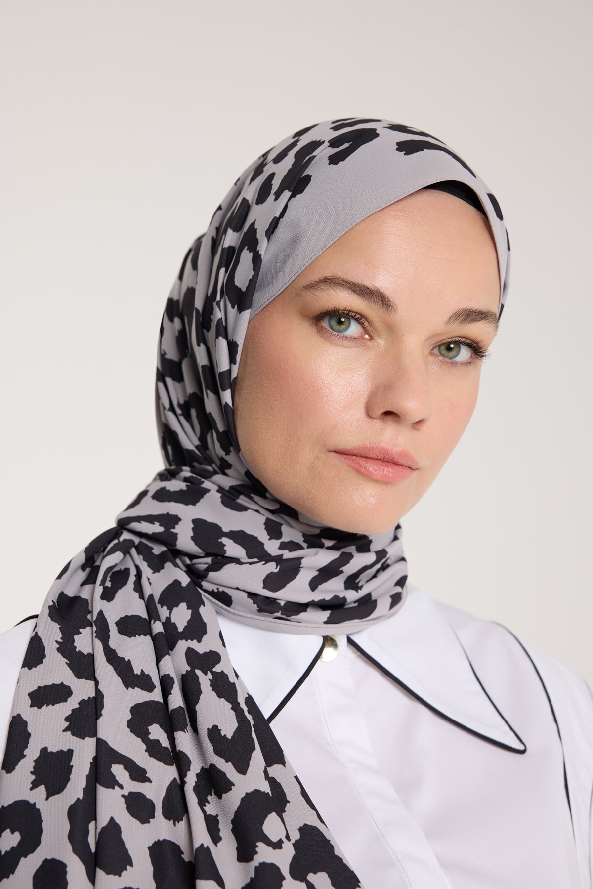 Pure Tone Şal - Leopar Desen - Soft Gri - Siyah