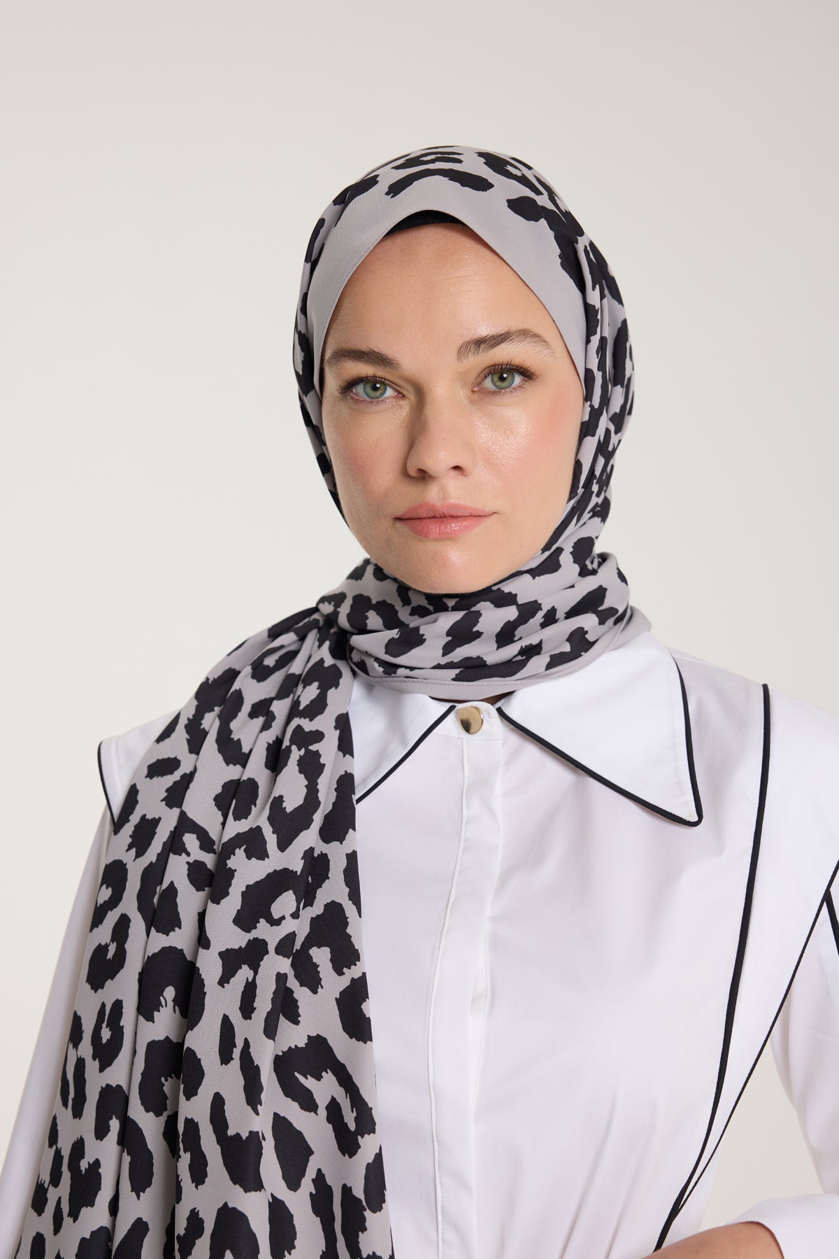 Pure Tone Şal - Leopar Desen - Soft Gri - Siyah