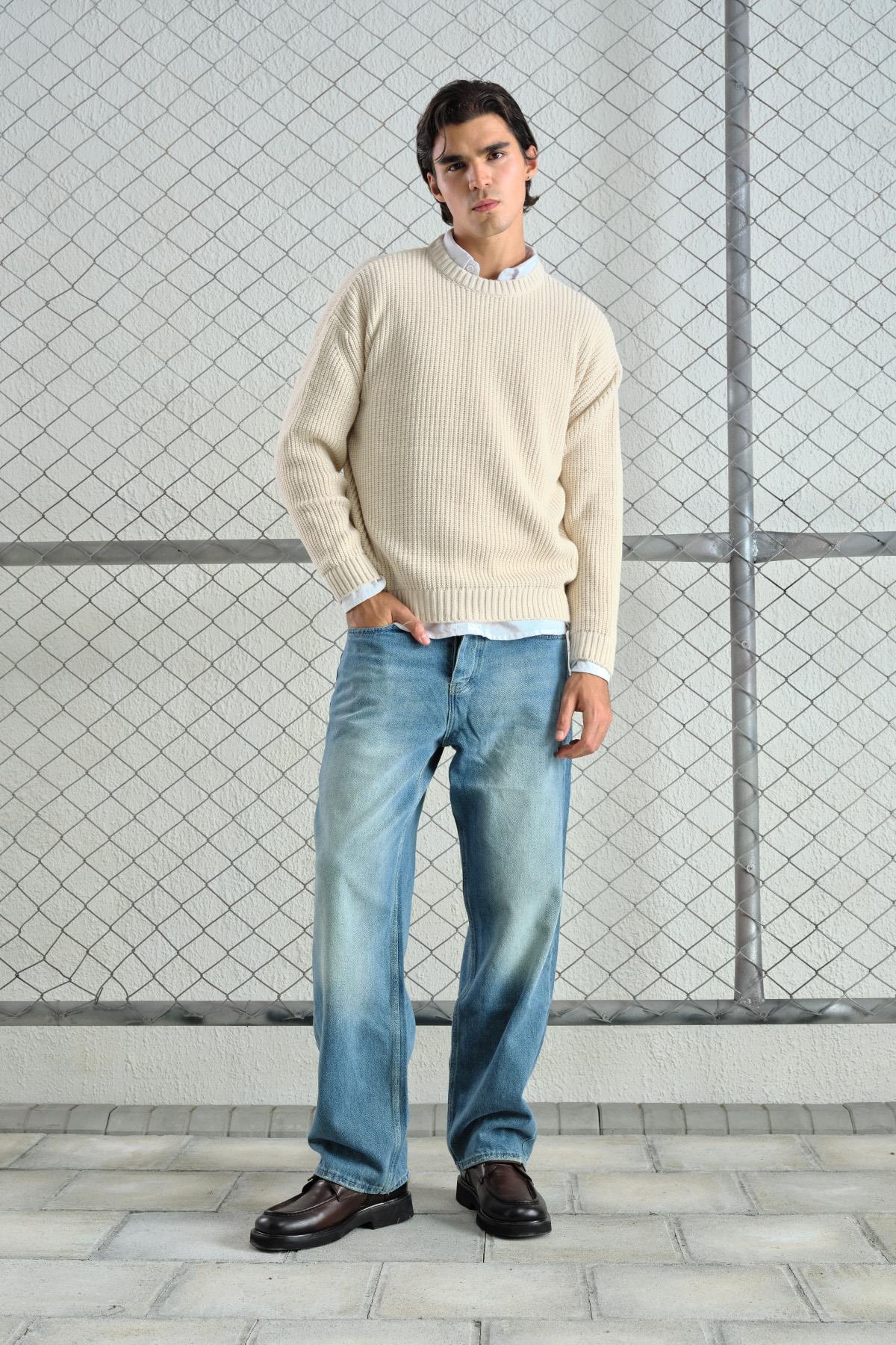 OVERSIZE DÖKÜMLÜ FİTİLLİ EKRU TRİKO KAZAK