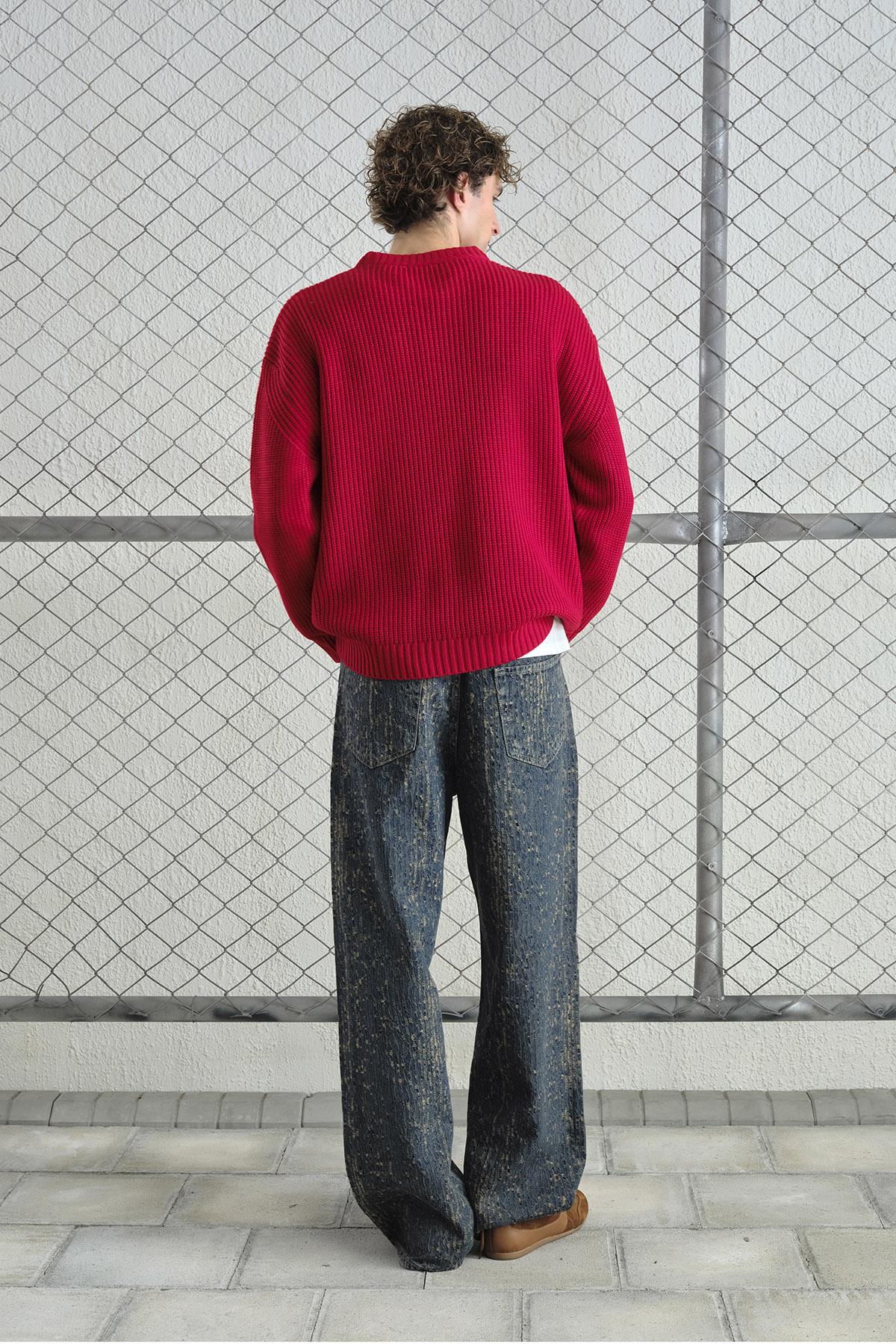 BOL KESİM DOKULU FİTİLLİ KIRMIZI TRİKO KAZAK