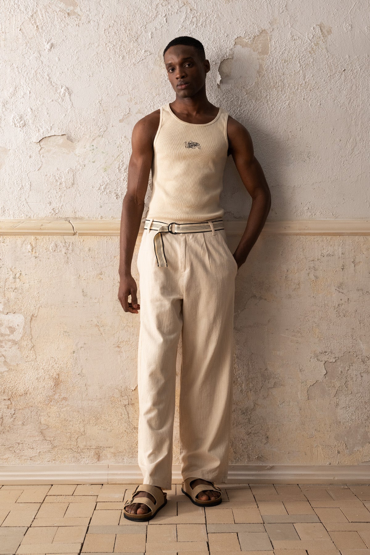 REGULAR FIT KEMERLİ BEJ PANTOLON