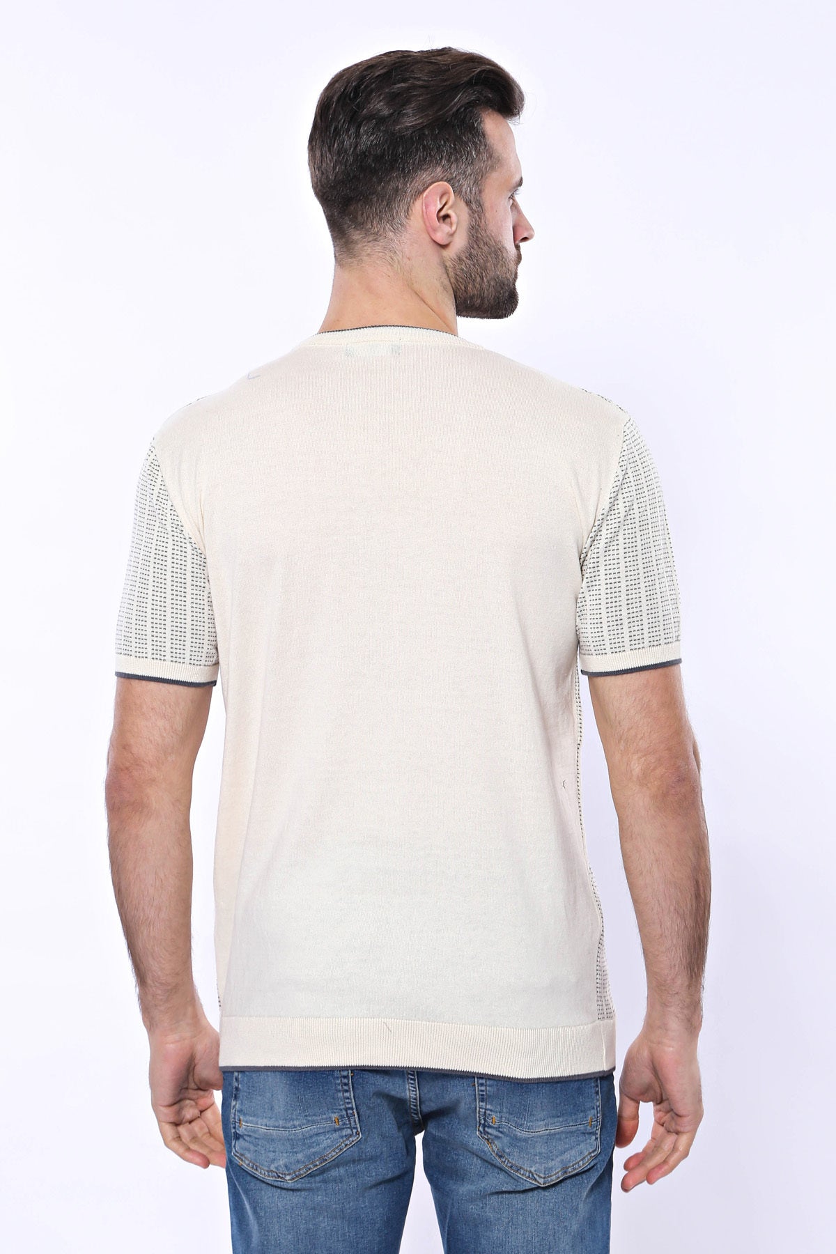 Bisiklet Yaka Kenarları Desenli Krem Örme T-shirt | Wessi