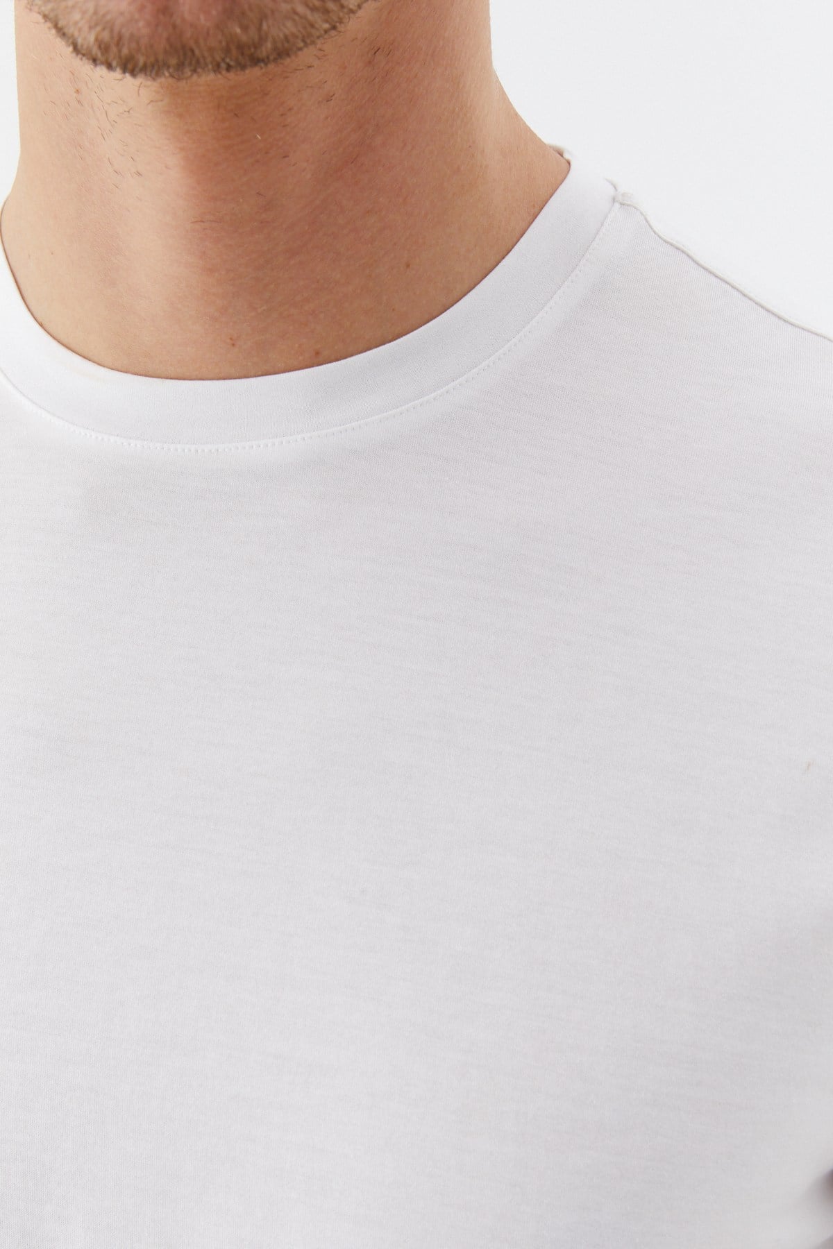 Beyaz %100 Pamuk Regular Fit Bisiklet Yaka Basic T-Shirt