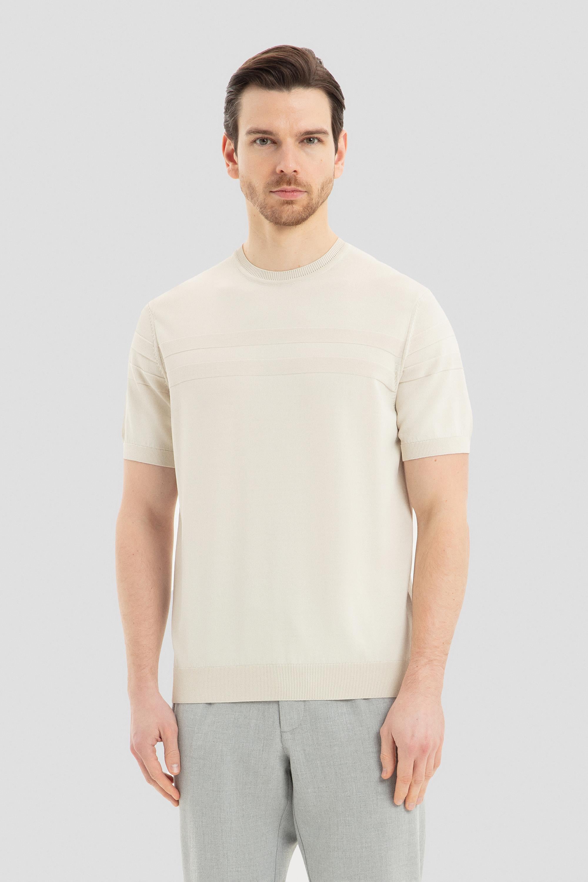 Erkek Bej Dar Kesim Slim Fit Viskon Jakarlı Triko Bisiklet Yaka Tişört