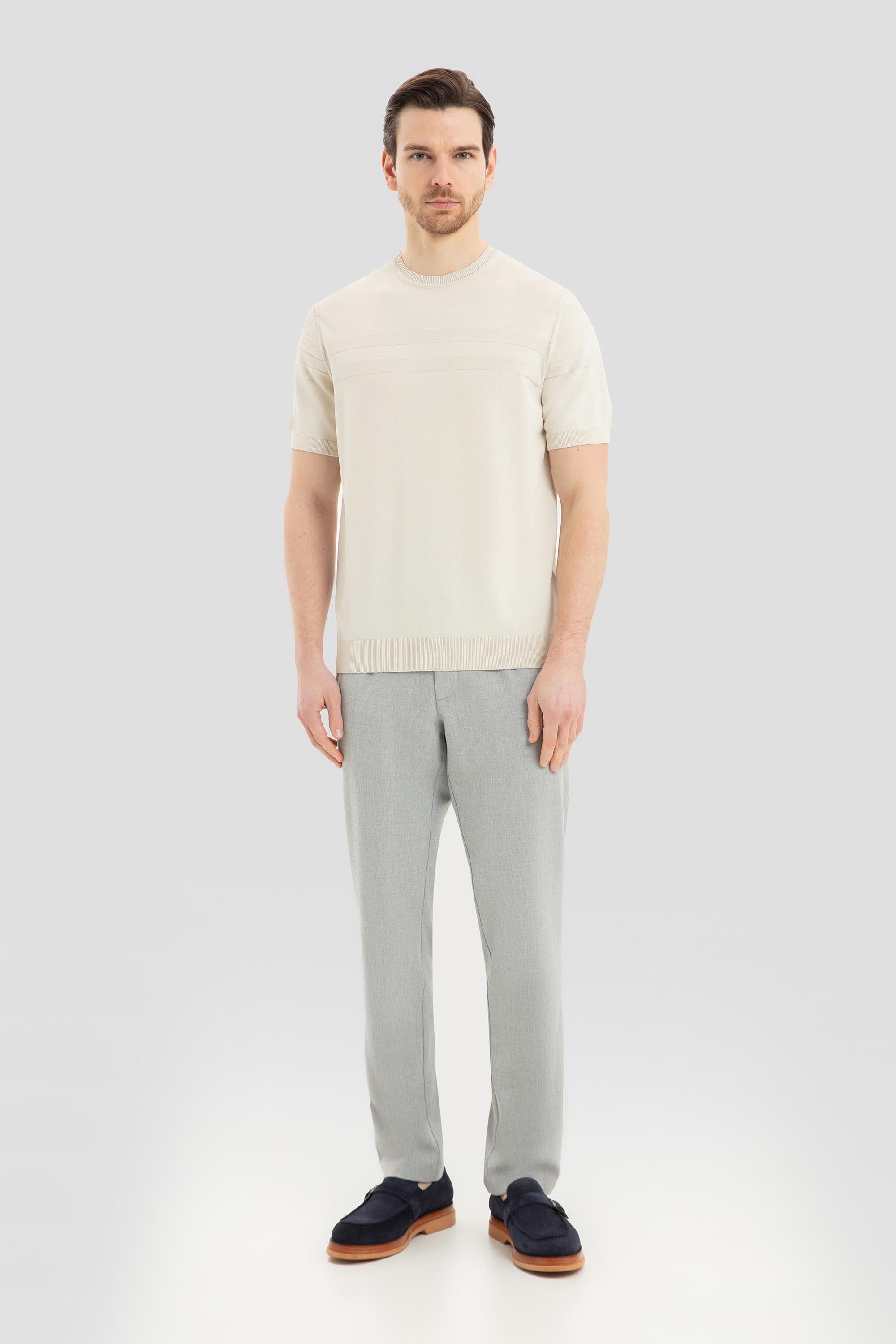 Erkek Bej Dar Kesim Slim Fit Viskon Jakarlı Triko Bisiklet Yaka Tişört
