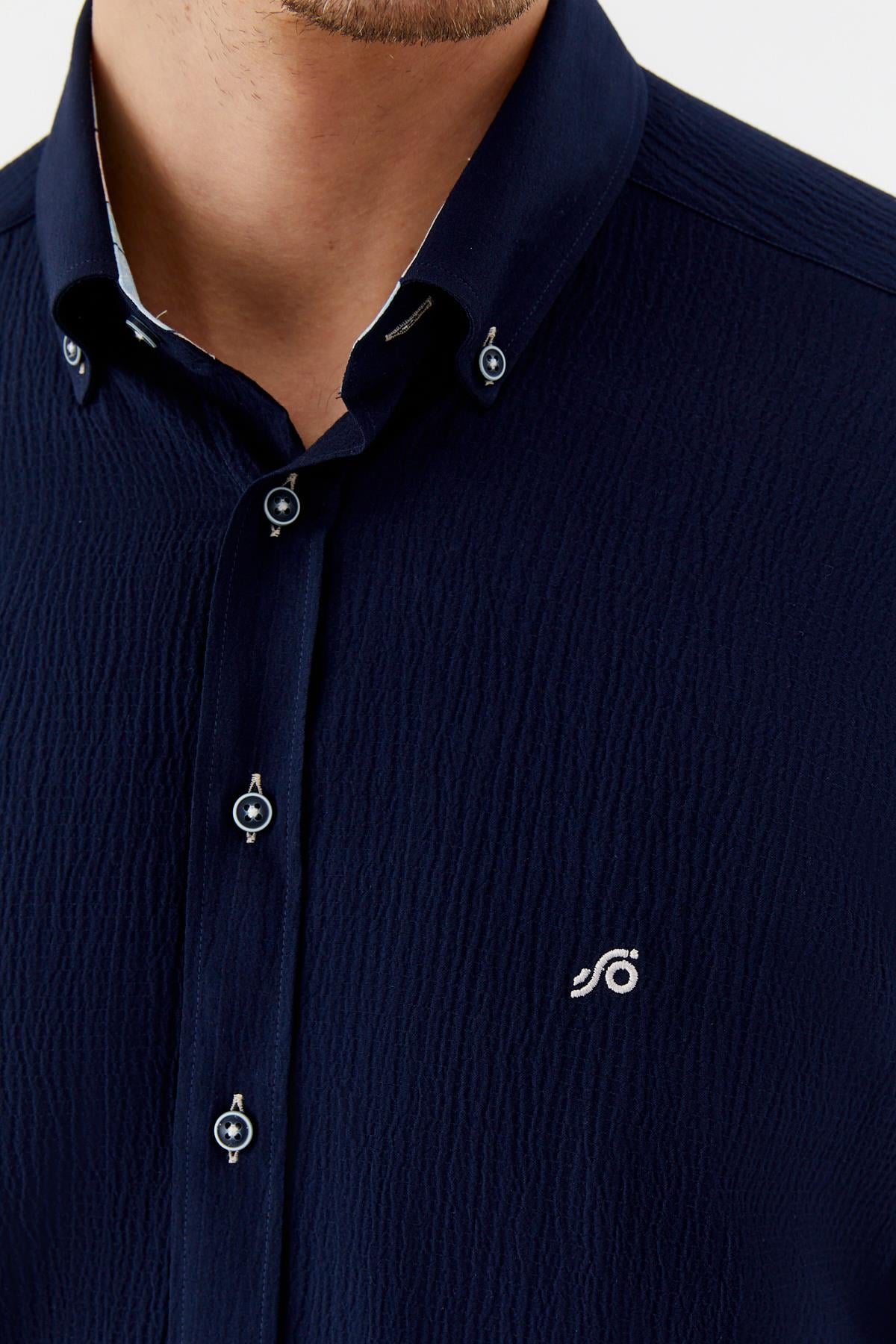 Erkek Lacivert Dar Kesim Slim Fit %100 Pamuk Uzun Kollu Düğmeli Yaka Gömlek